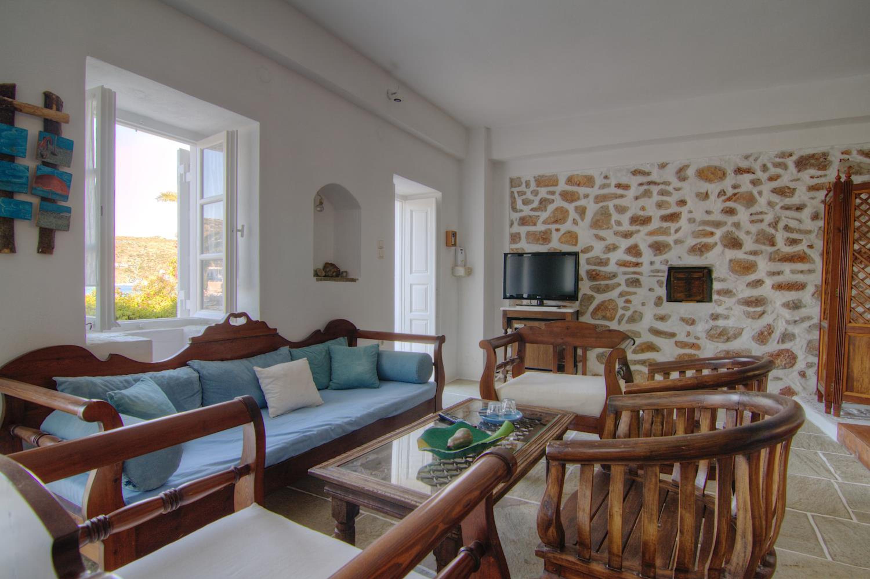 One-Bedroom Suite with Spa Bath