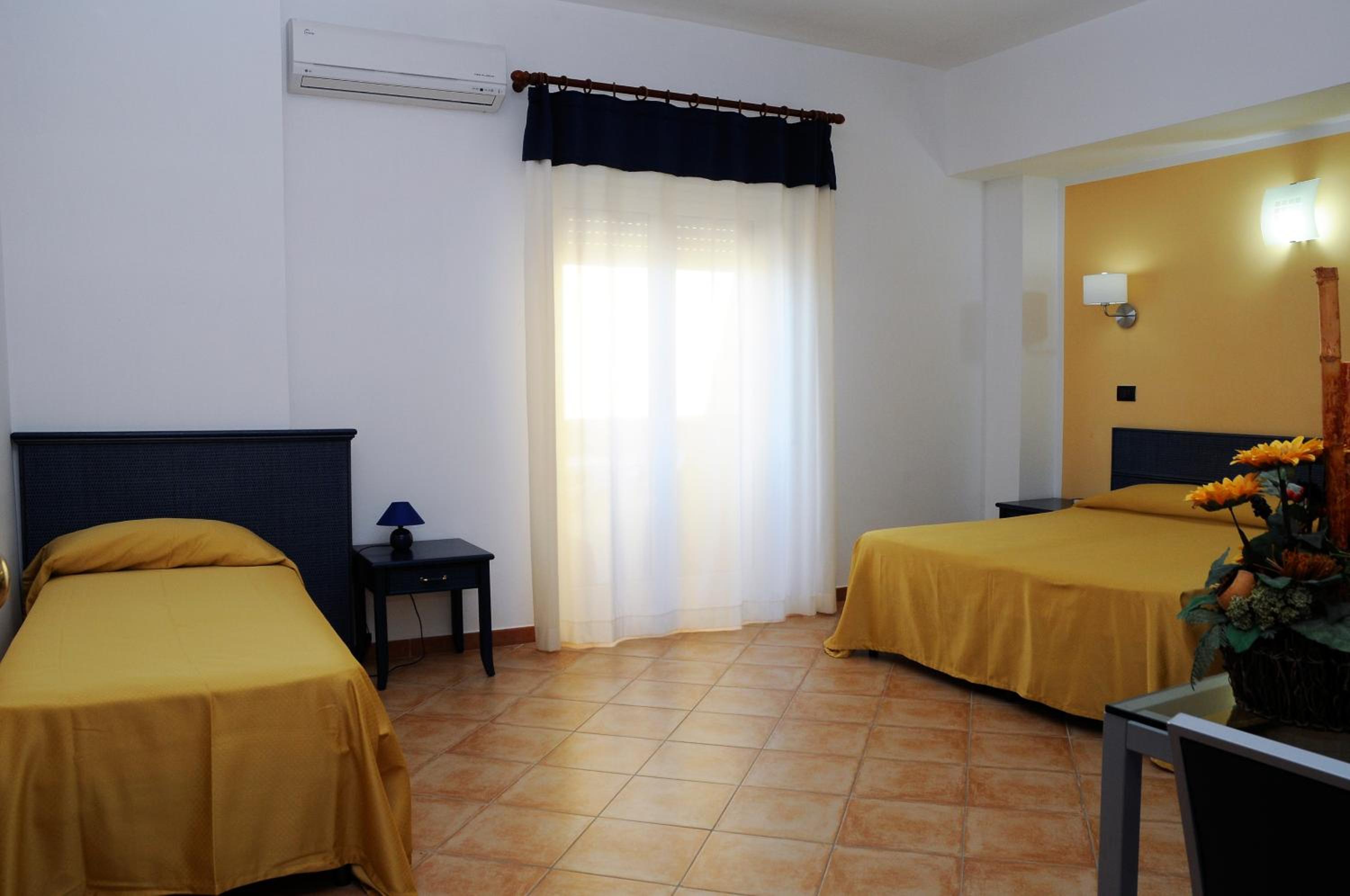 Triple Room - Photo 2