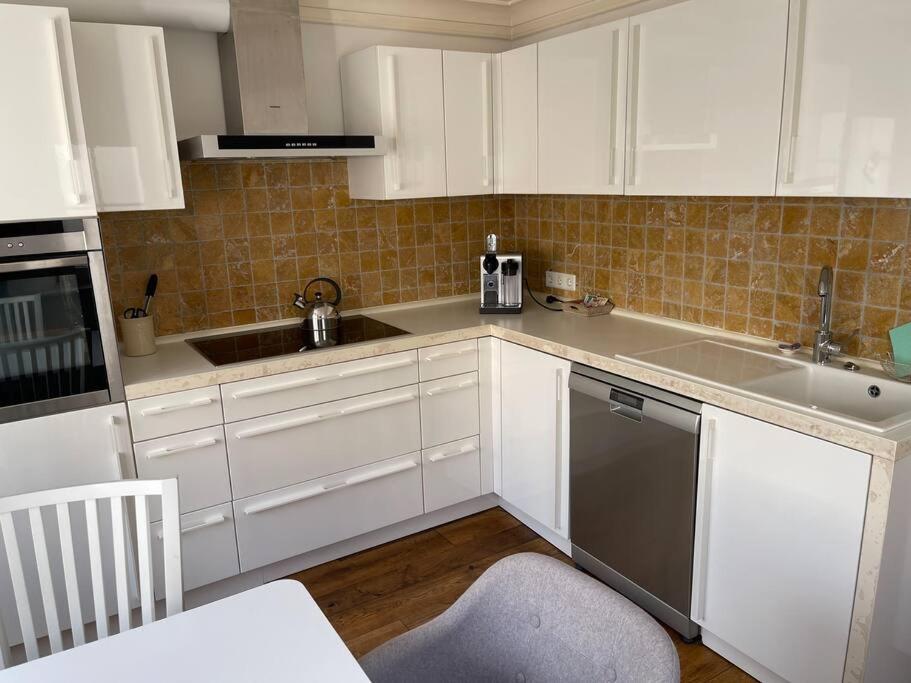 Apartment - Split Level - Photo 5