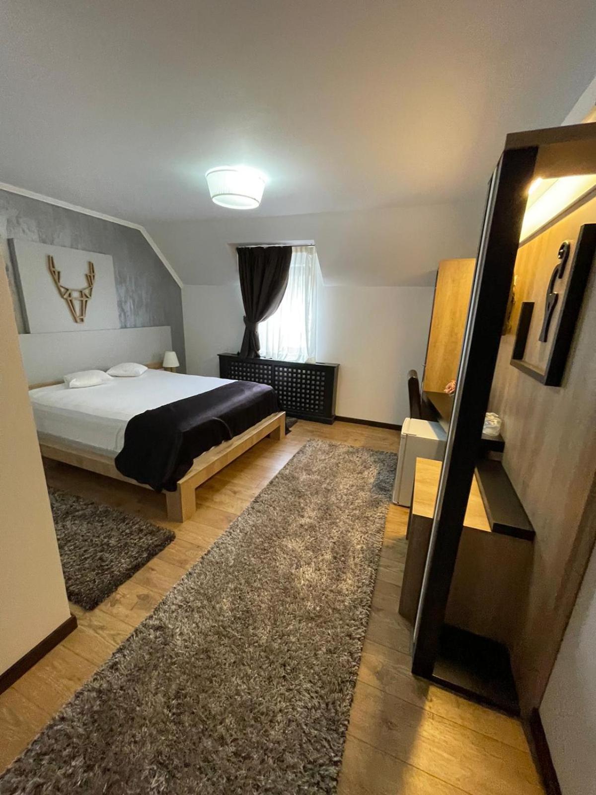 Standard Double Room - Photo 6