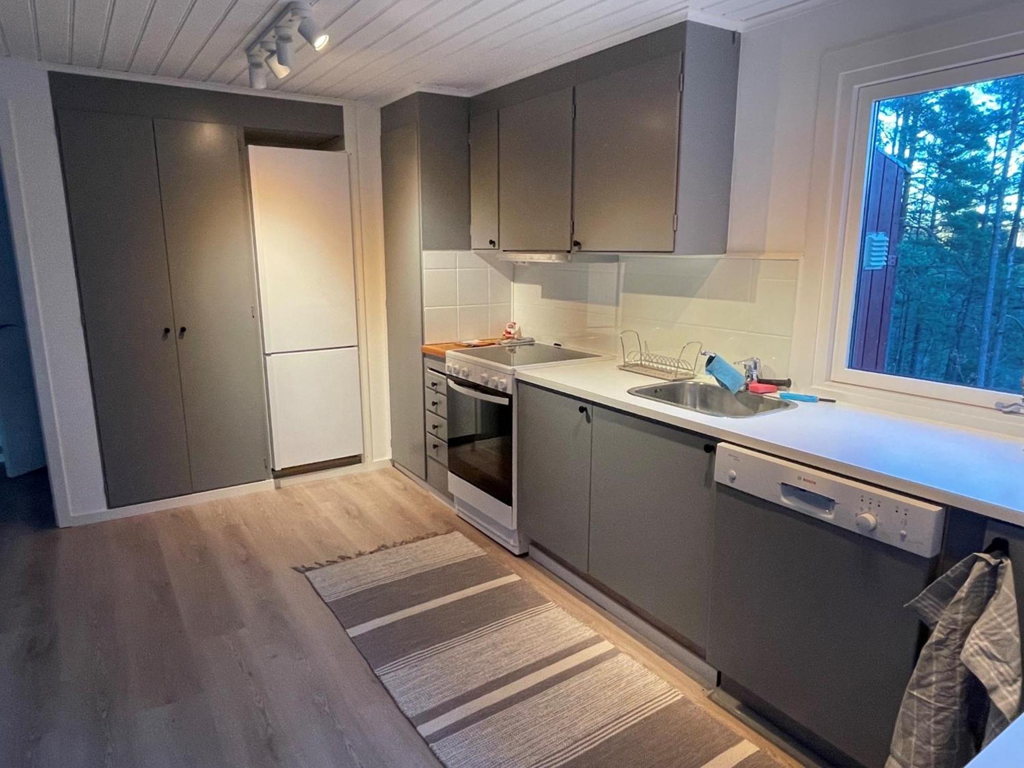 Two-Bedroom House - Photo 12