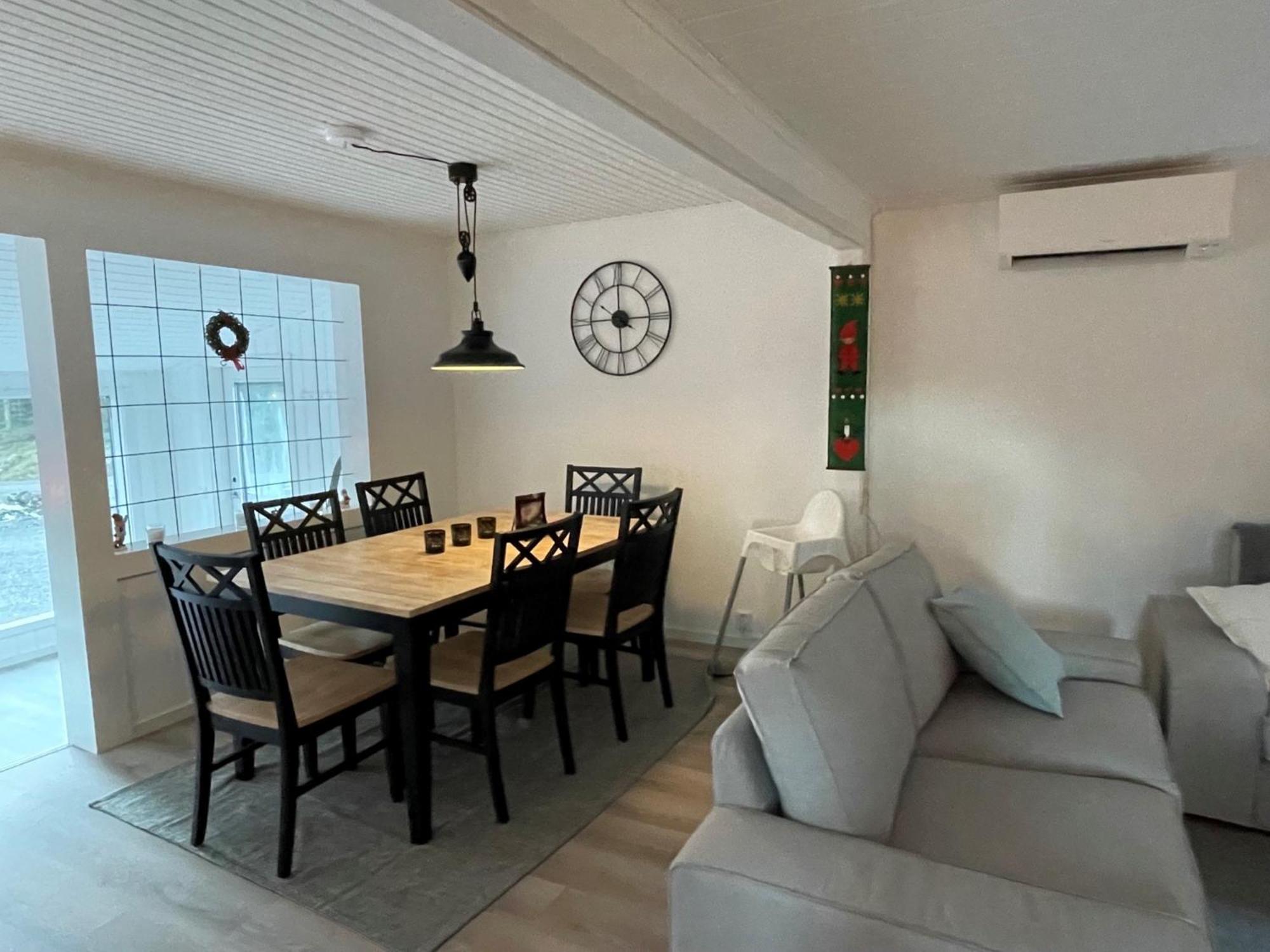 Two-Bedroom House - Photo 11