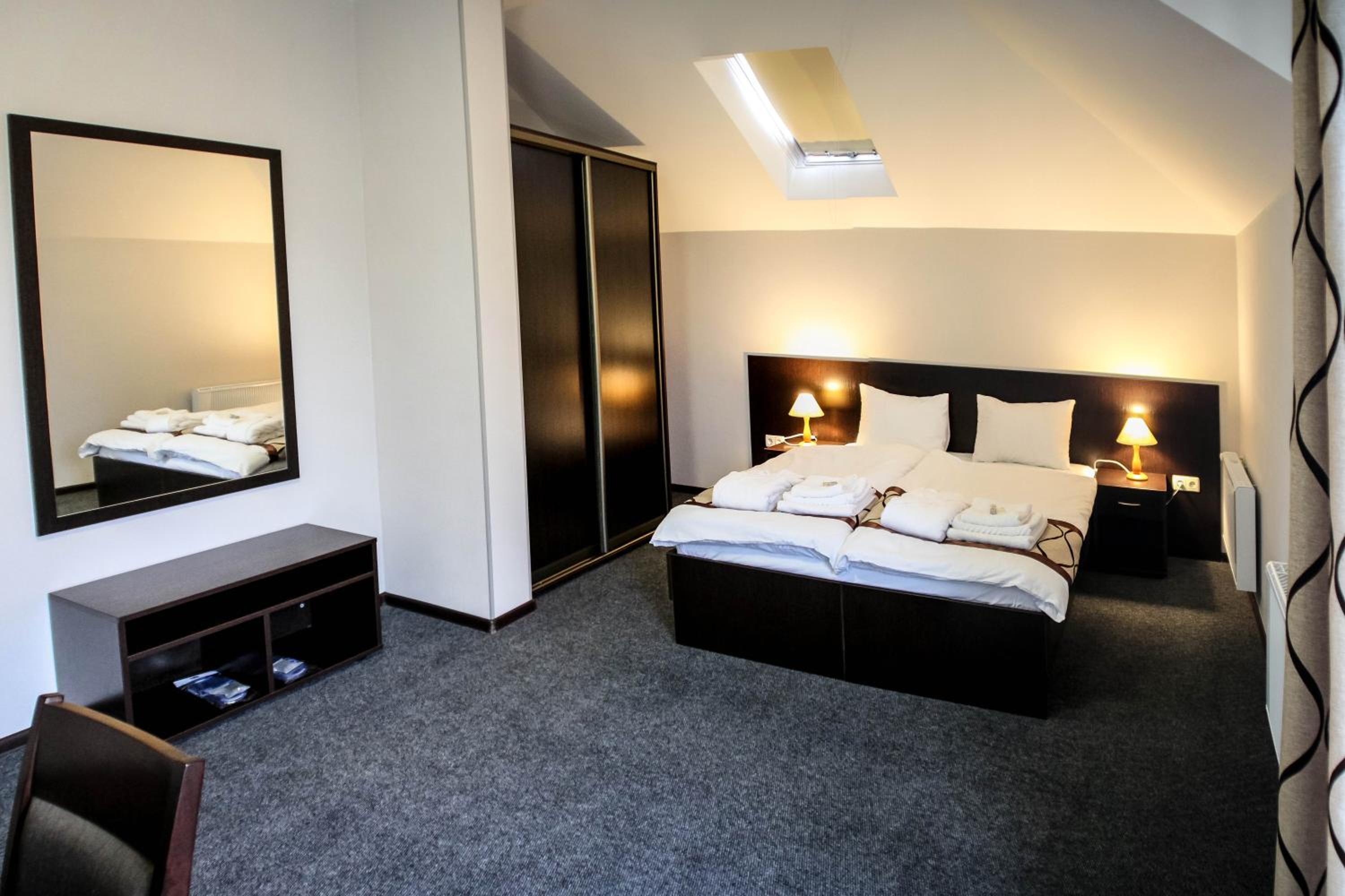 Double or Twin Room with Private External Bathroom photo 1