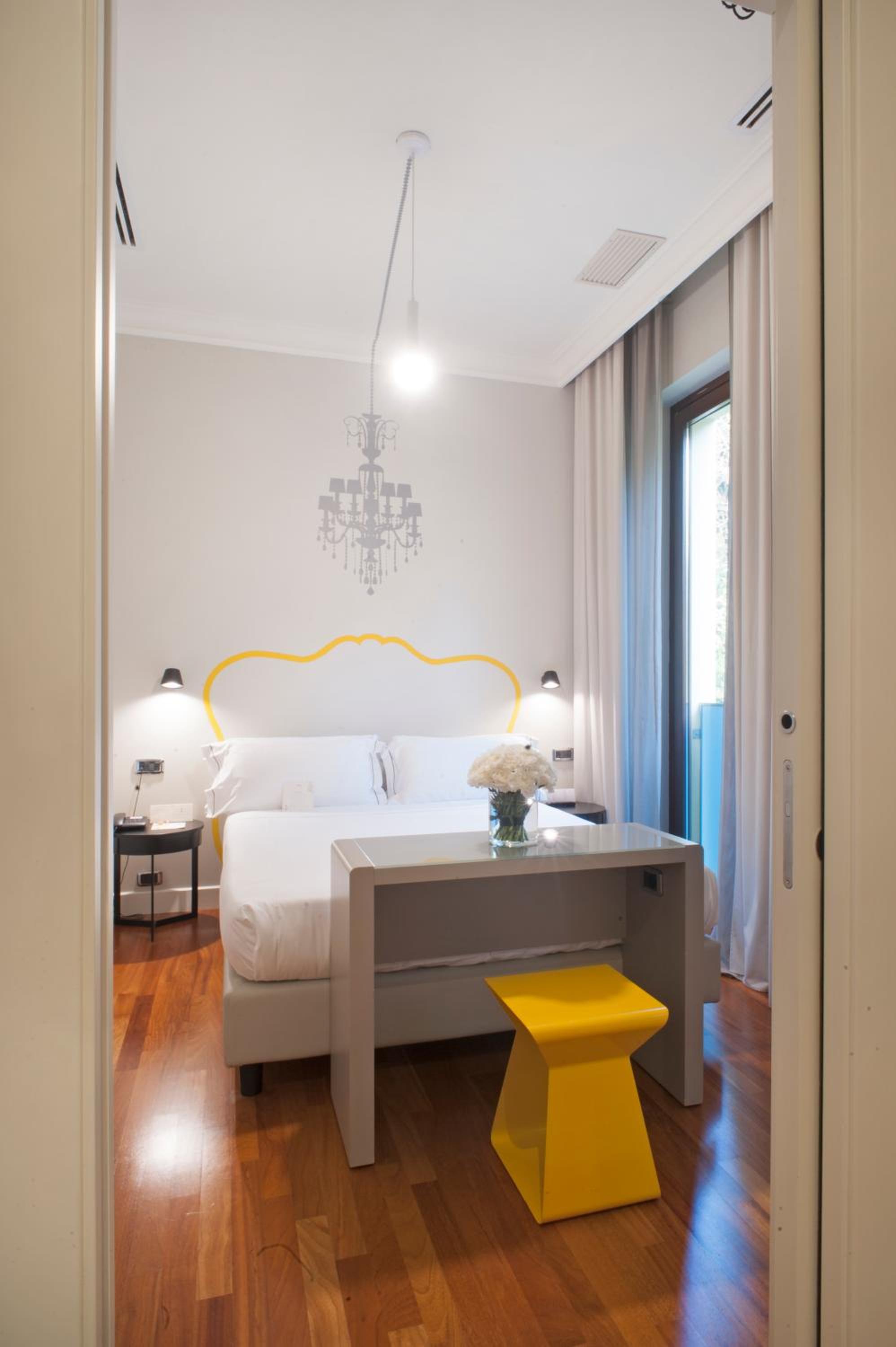 Economy Double Room photo 2