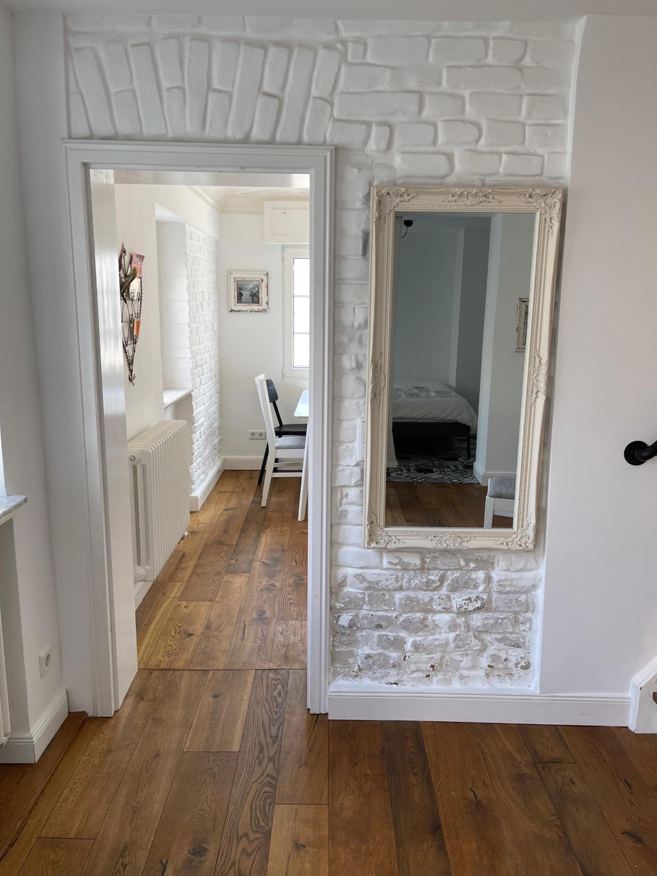 Apartment - Split Level - Photo 9