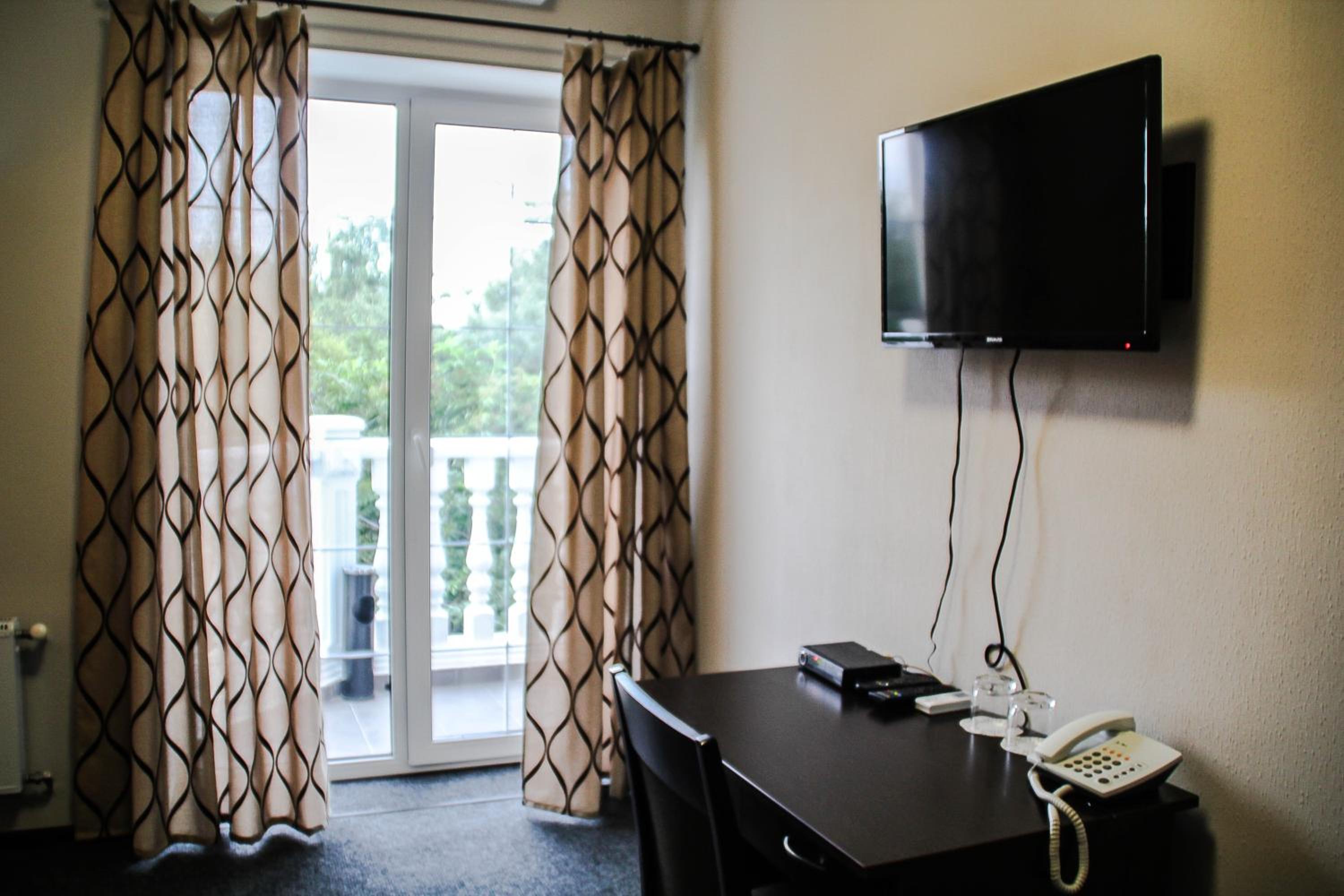 Double or Twin Room with Private External Bathroom photo 2