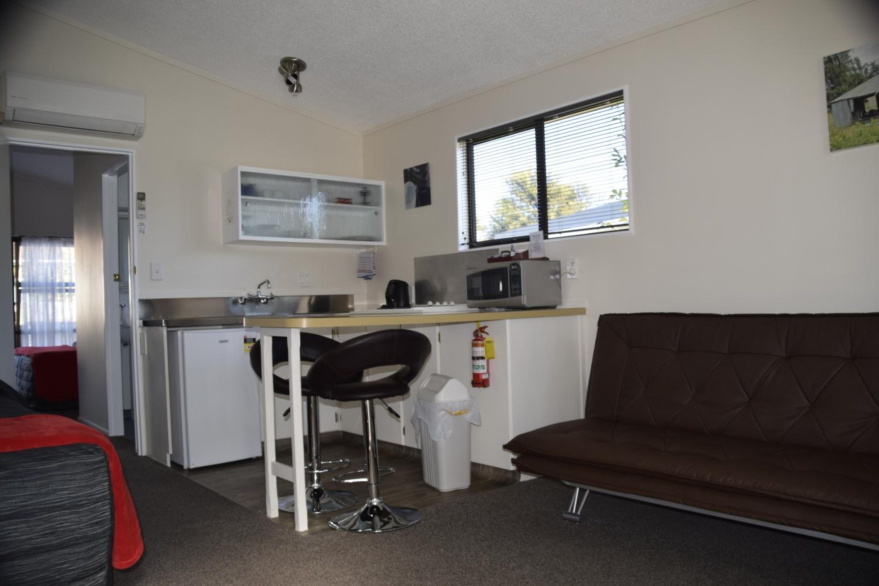 One-Bedroom Apartment - Photo 9