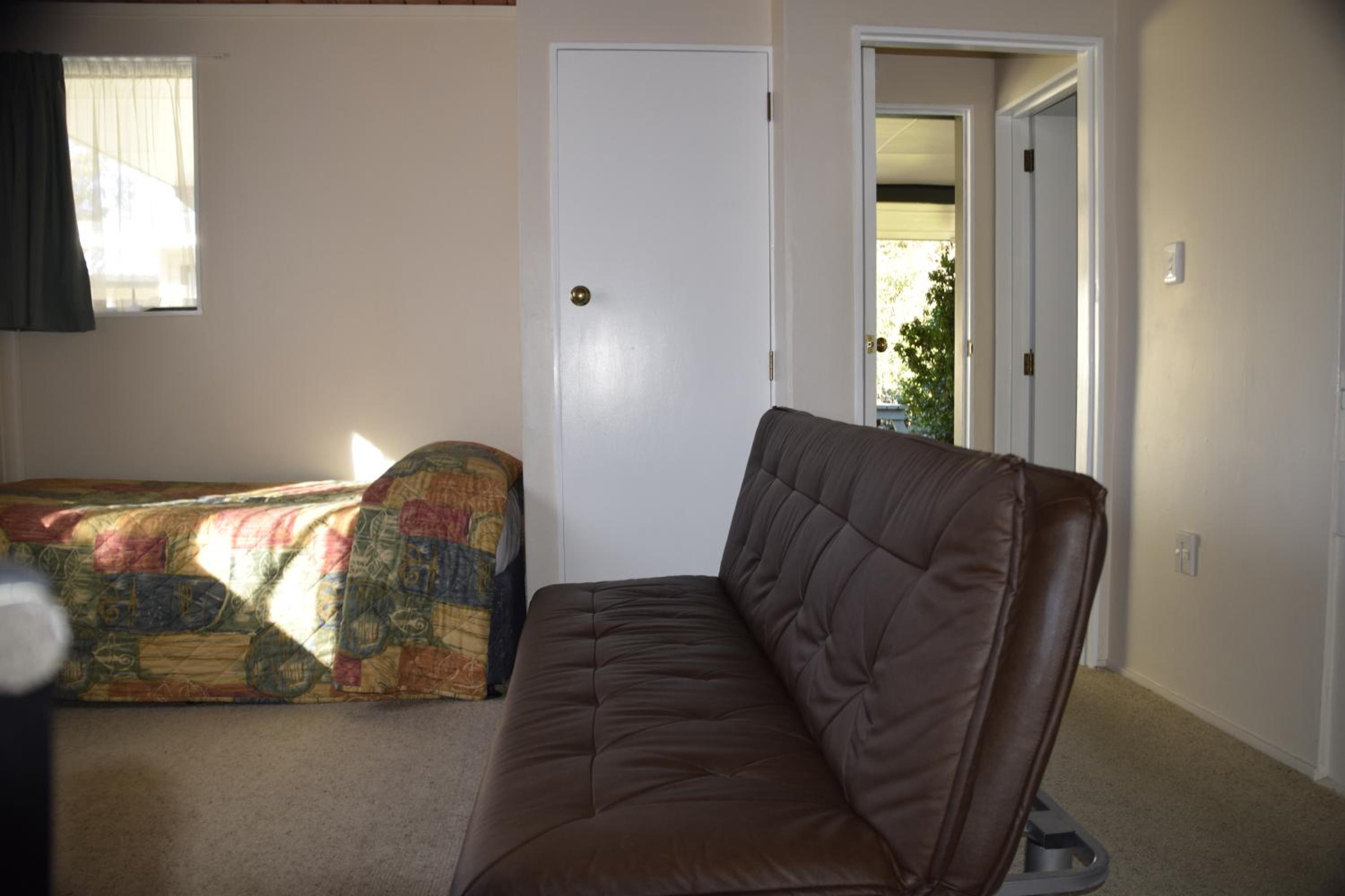 Two-Bedroom Apartment - Photo 2