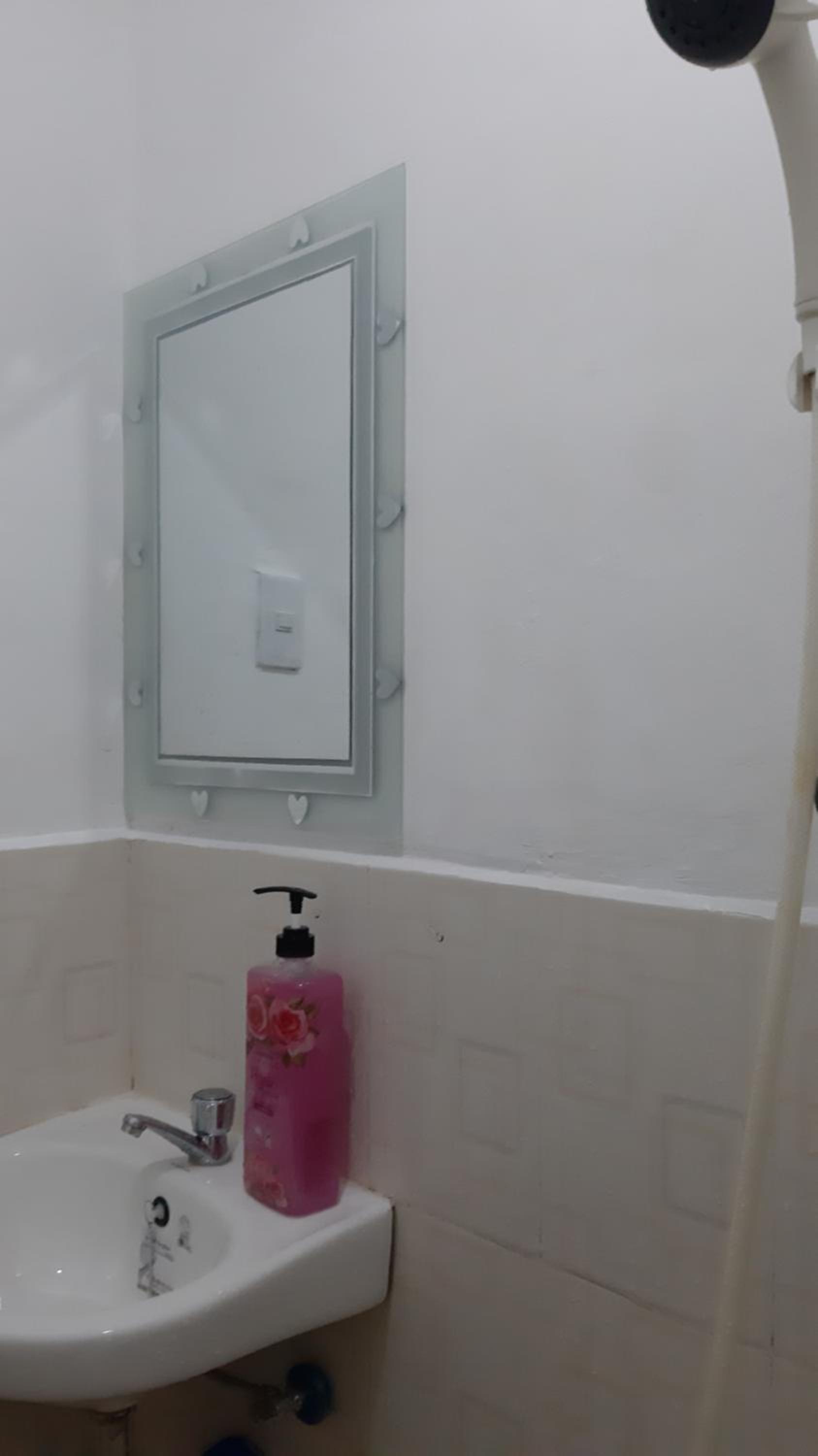 One-Bedroom Apartment - Photo 9