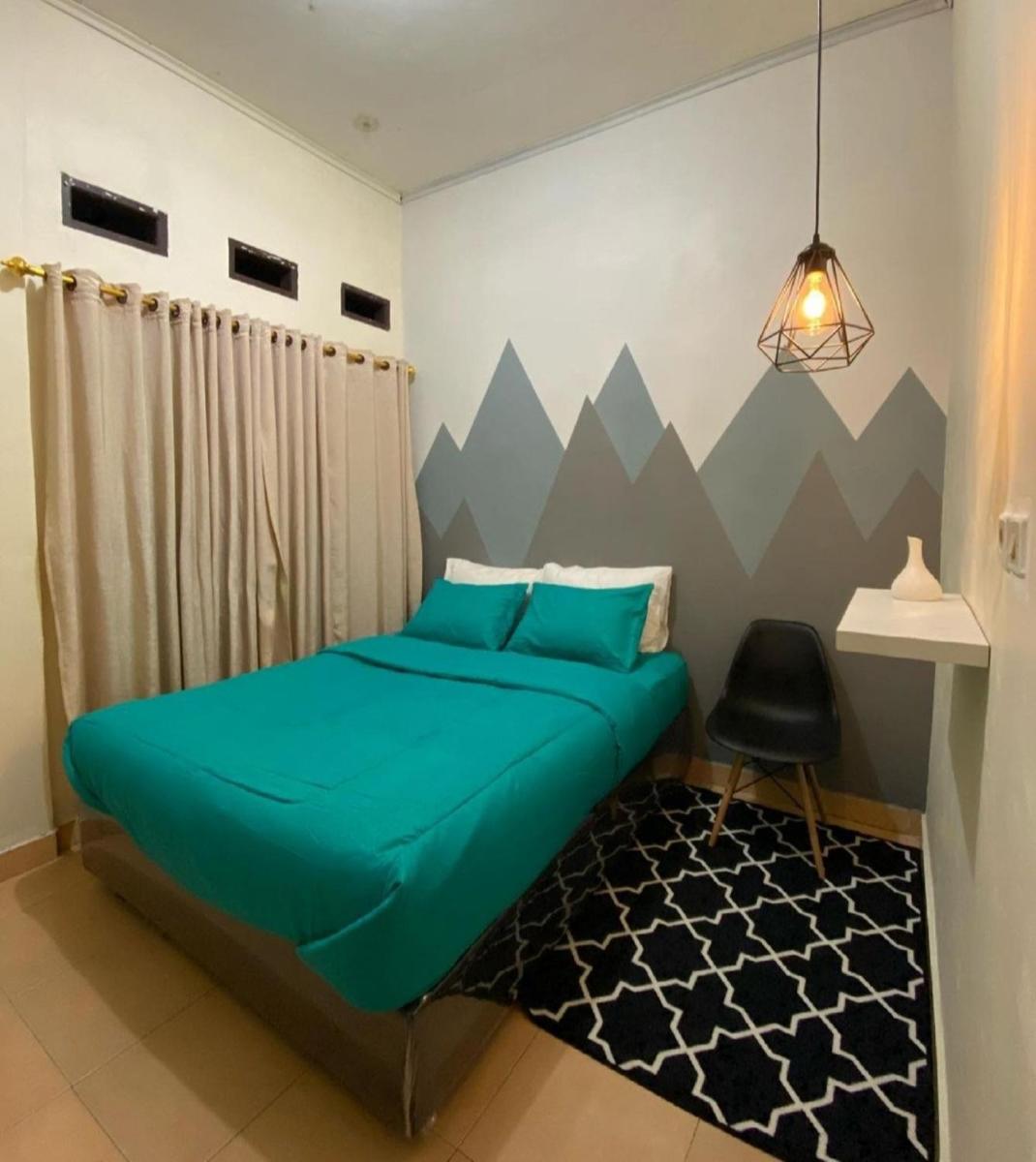 Three-Bedroom House photo 1