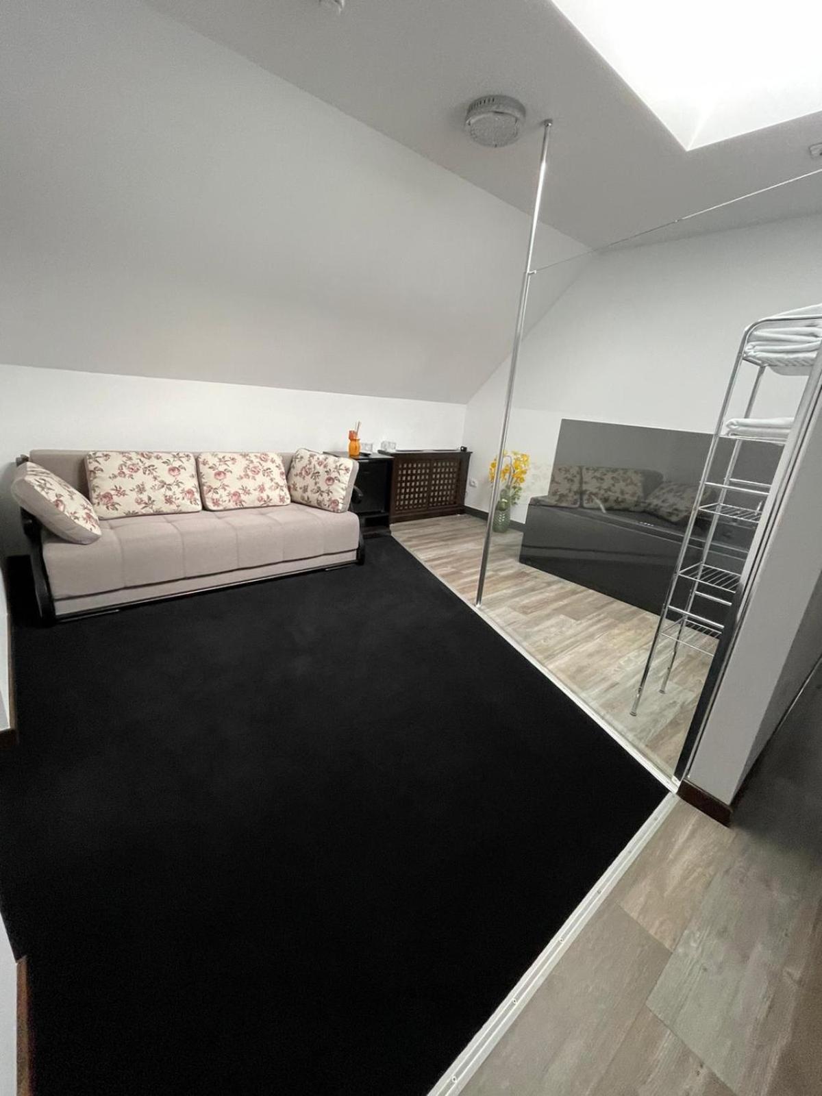 Suite with Spa Bath - Photo 2