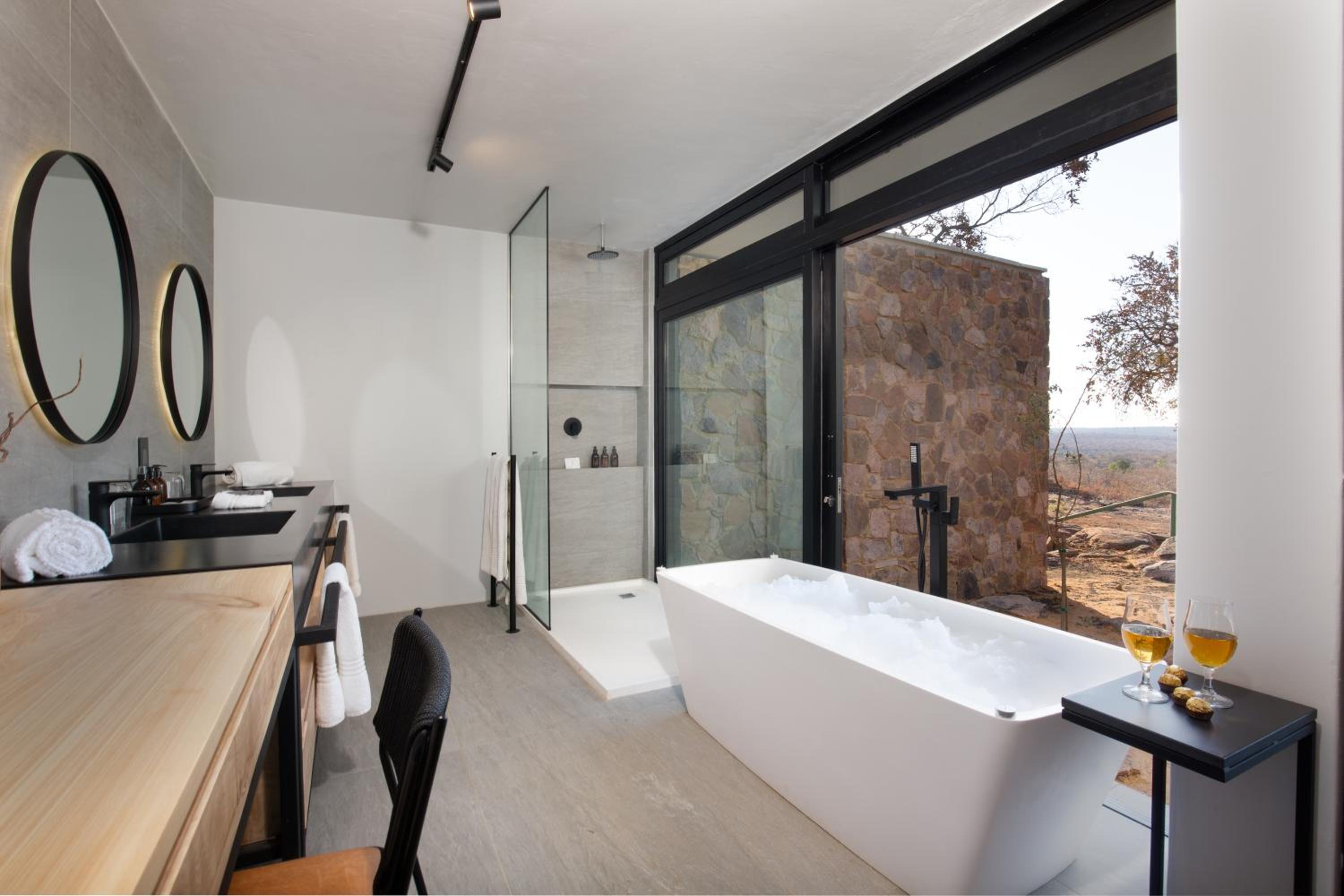 Luxury Thatch Room photo 3