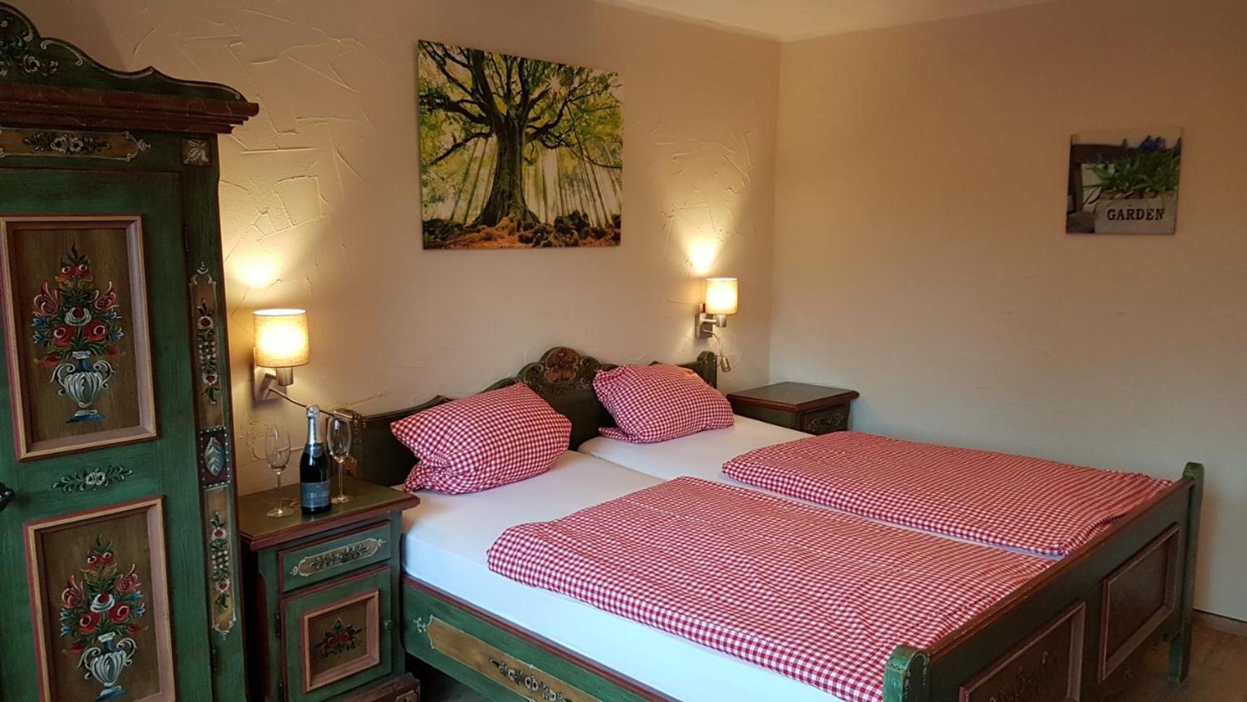 Standard Double Room - Photo 5