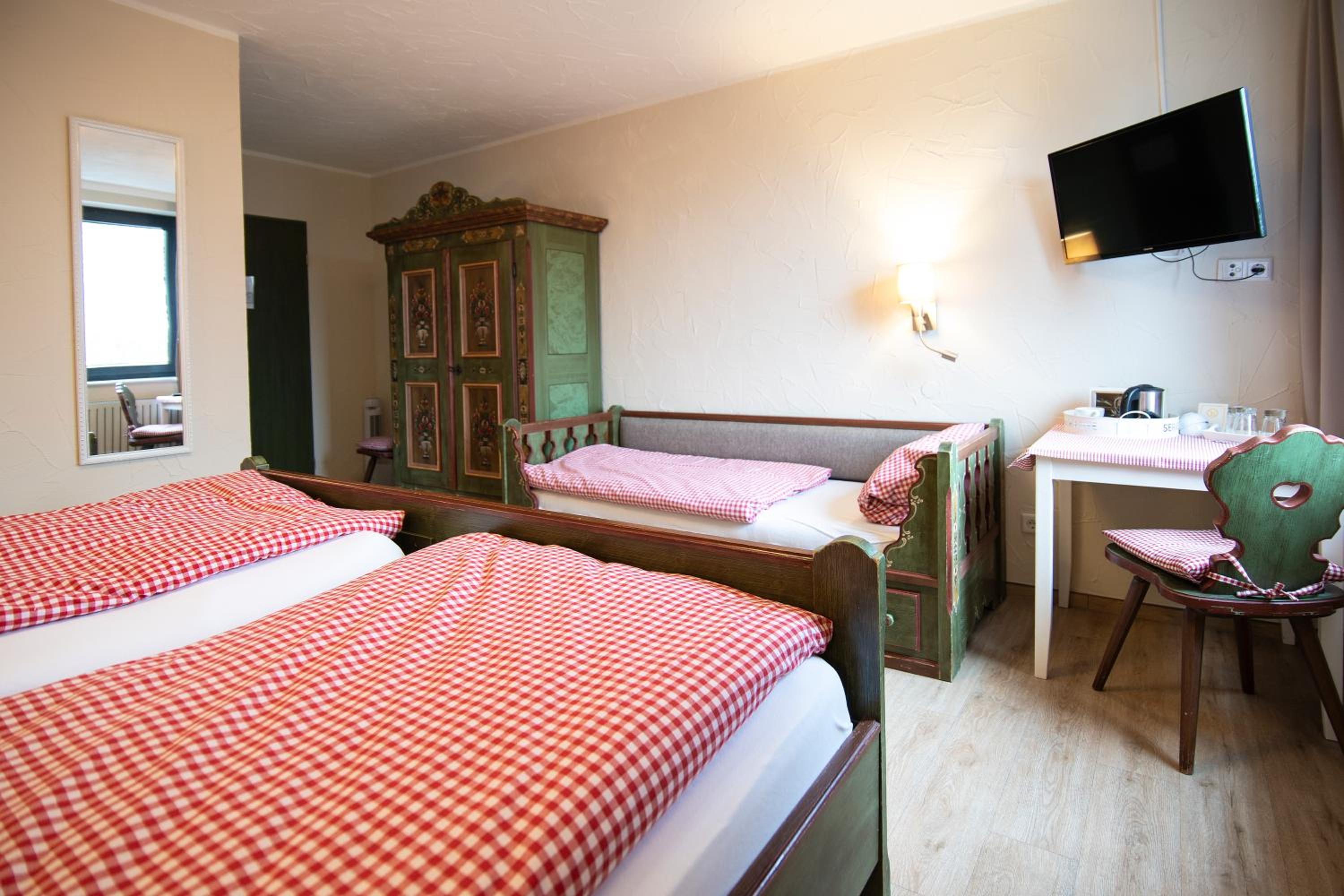 Standard Double Room - Photo 2