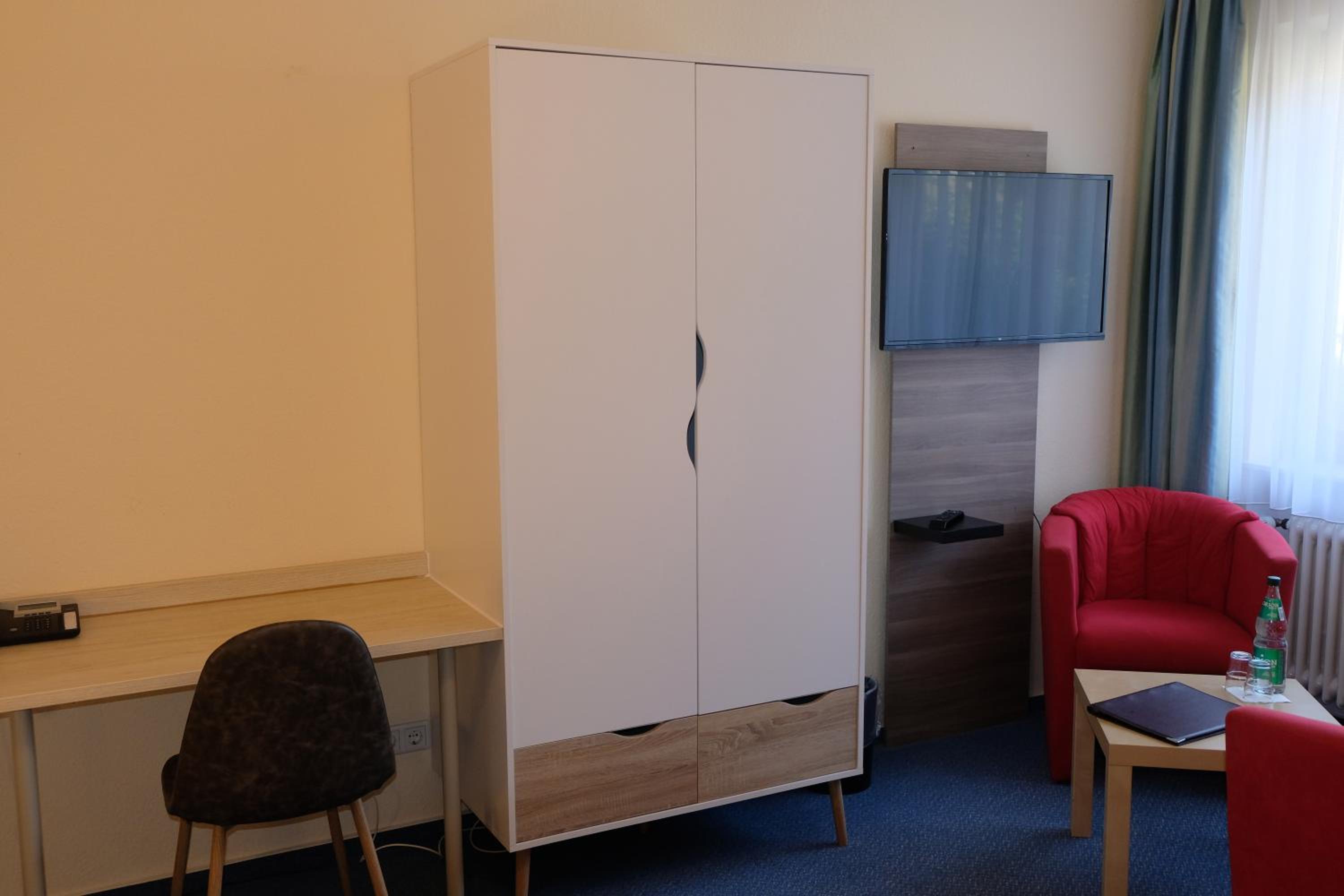 Single Room photo 3