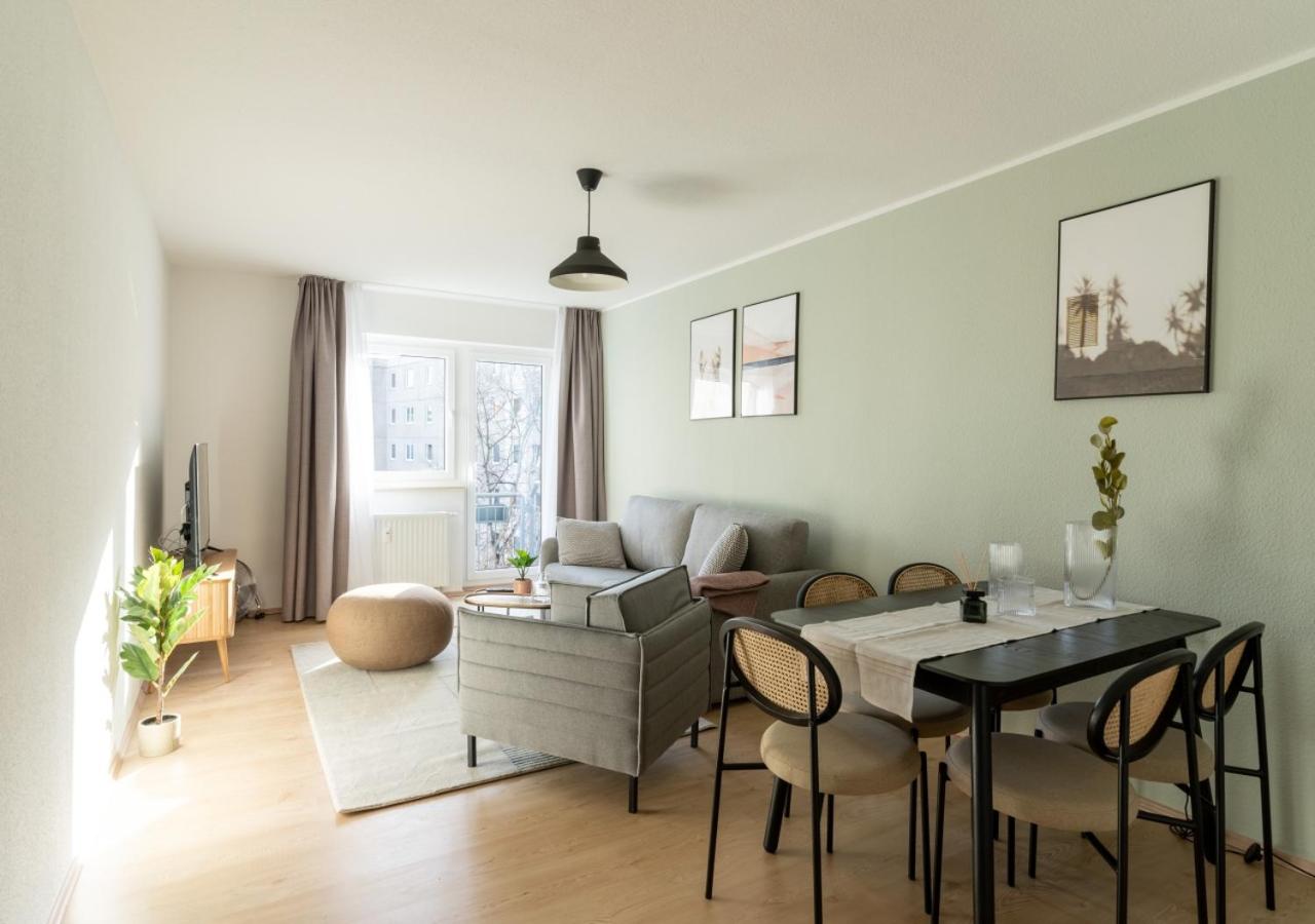 Two-Bedroom Duplex Suite with balcony photo 2