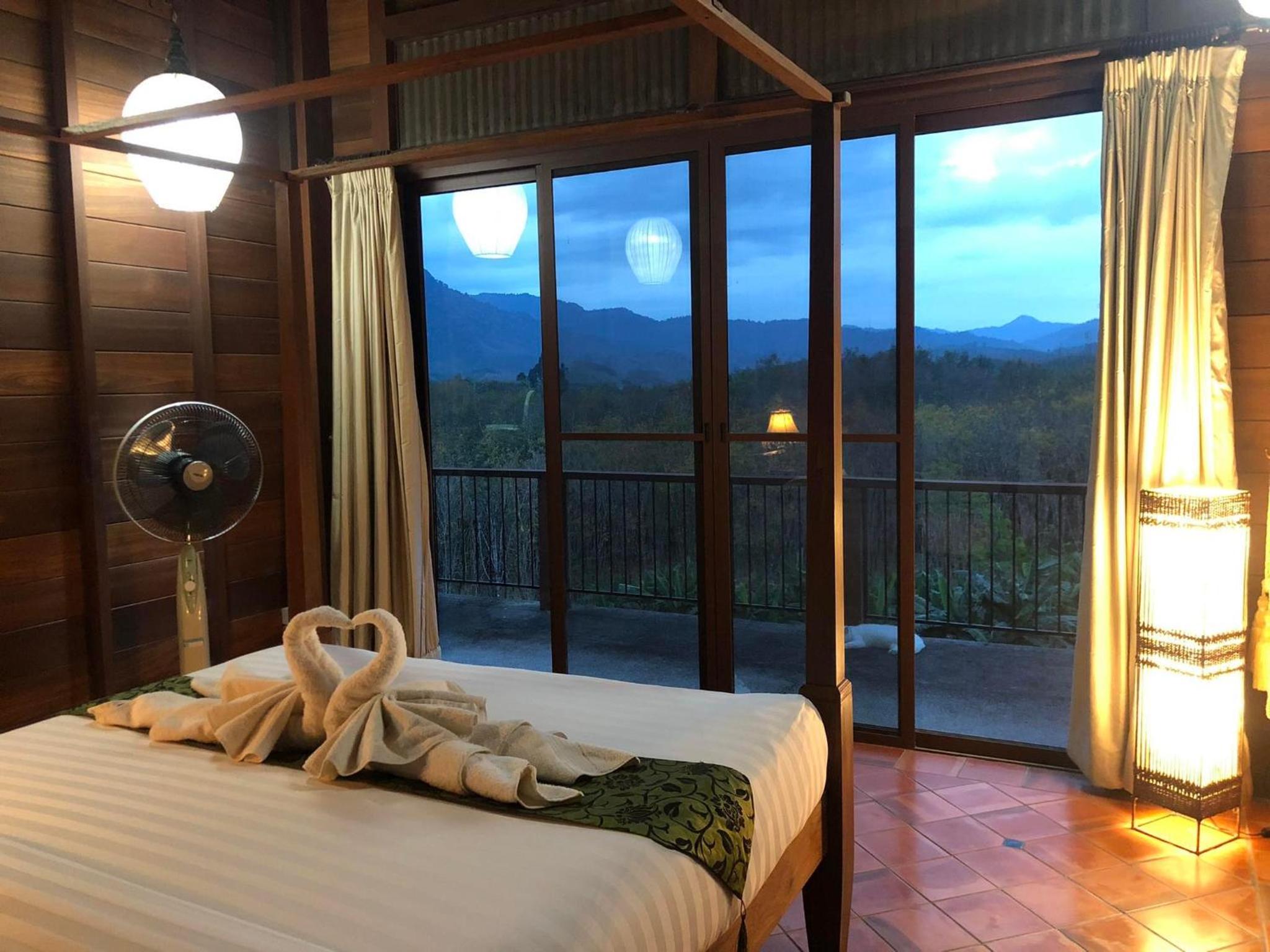 Two-Bedroom House - Photo 1