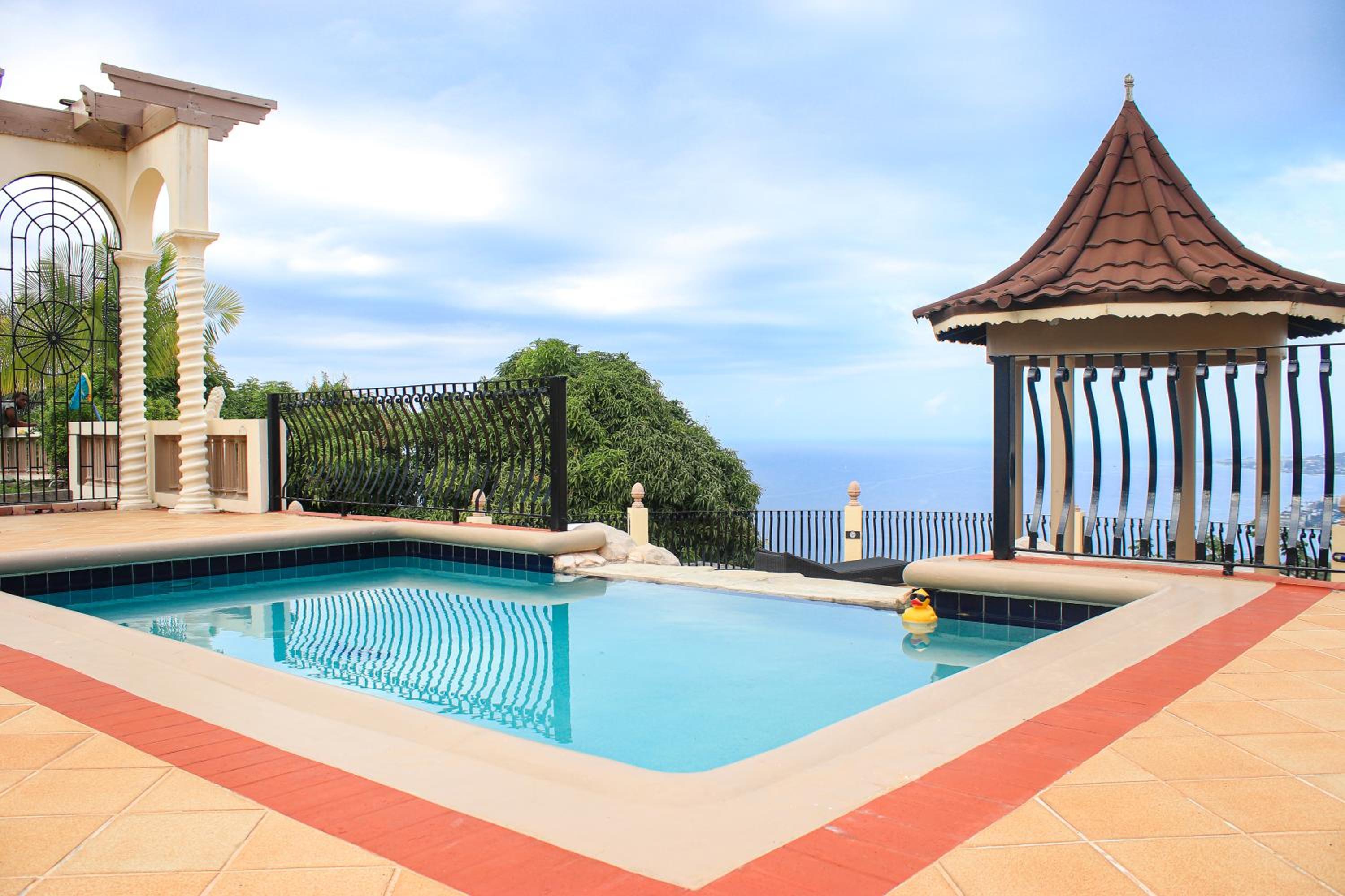 Deluxe Villa photo 2