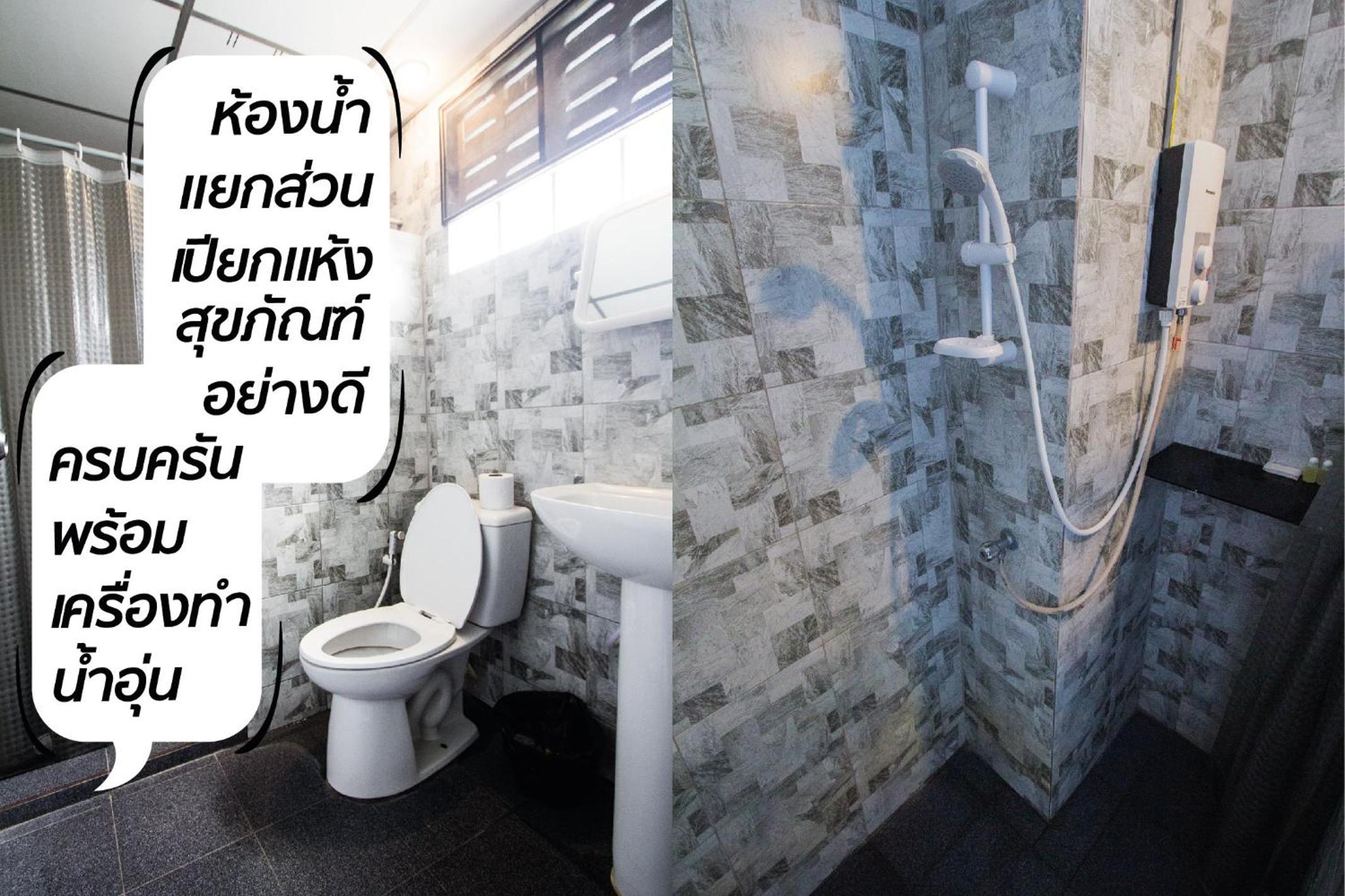 Deluxe King Room - Photo 6