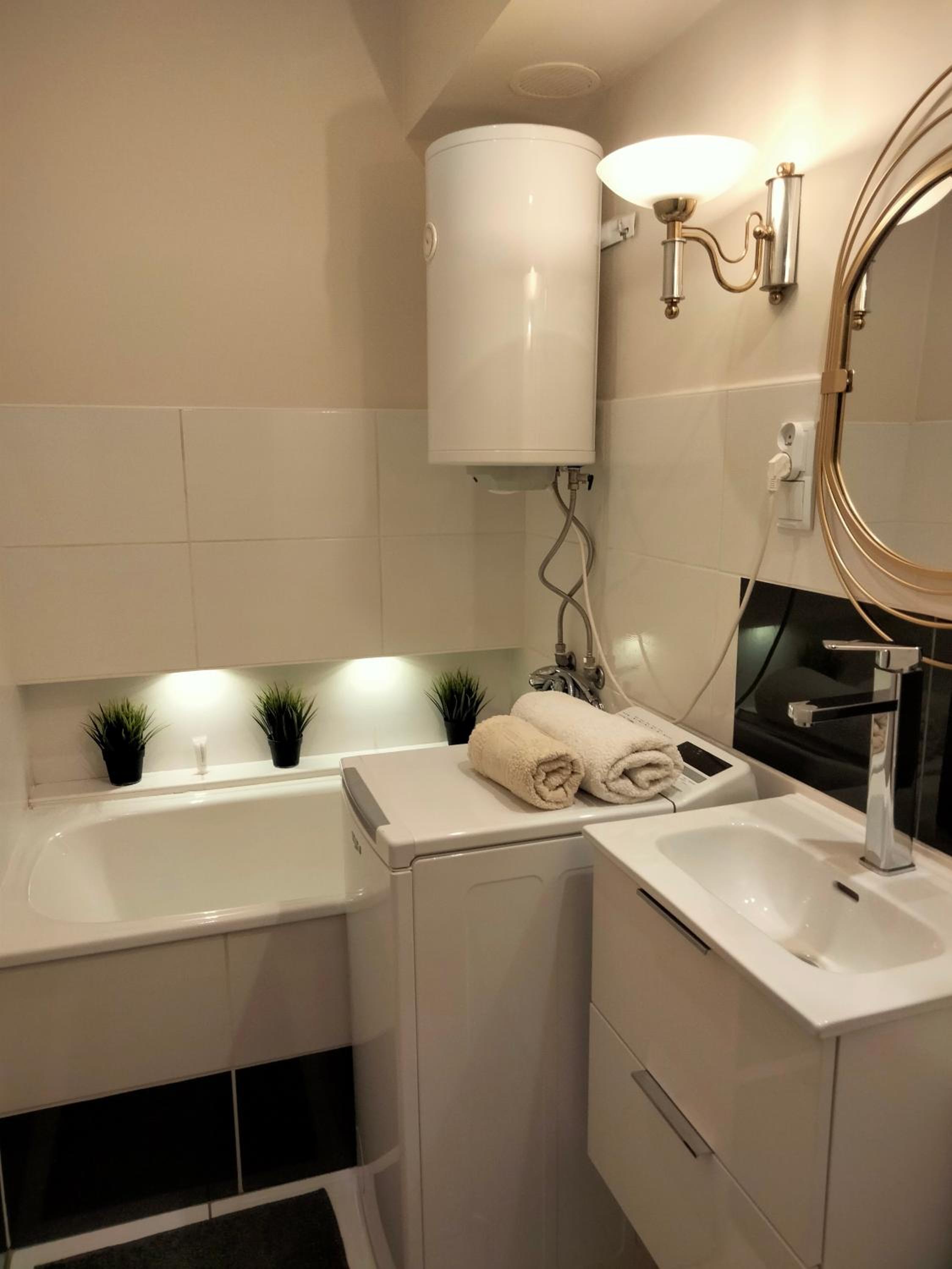One-Bedroom Apartment - Photo 7