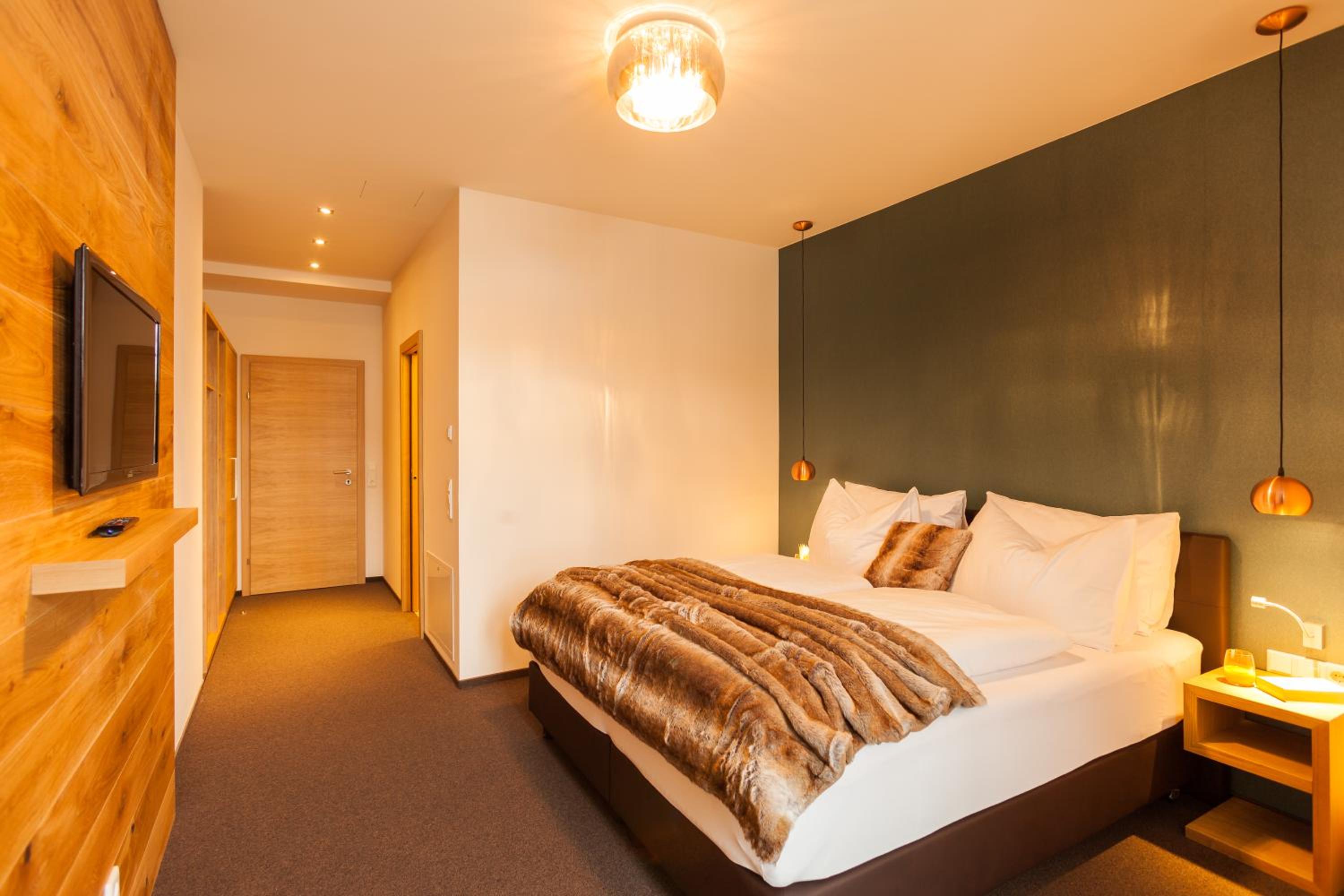 Two Bedroom Suite - Ground Floor photo 3