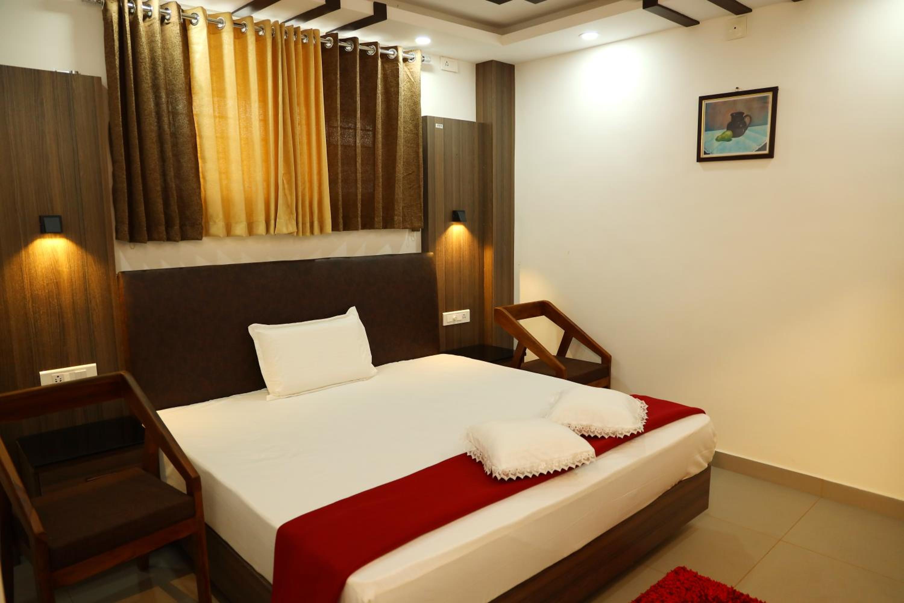 Family Room with Balcony - Photo 3