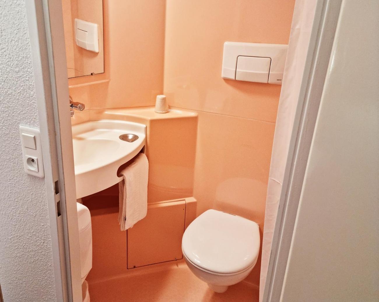 Double Room - Photo 6