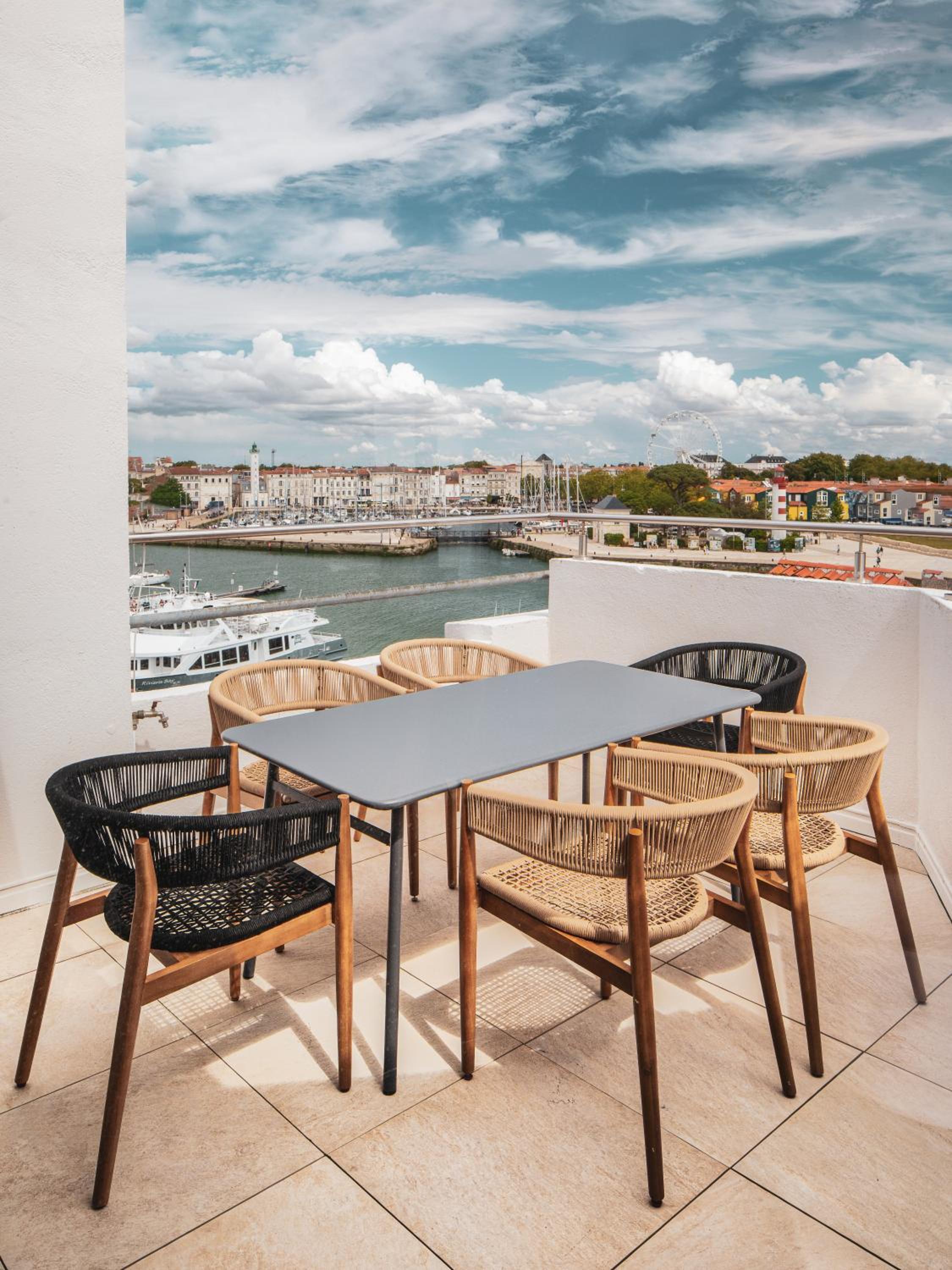 Junior Suite with Terrace Old Harbor - Photo 6