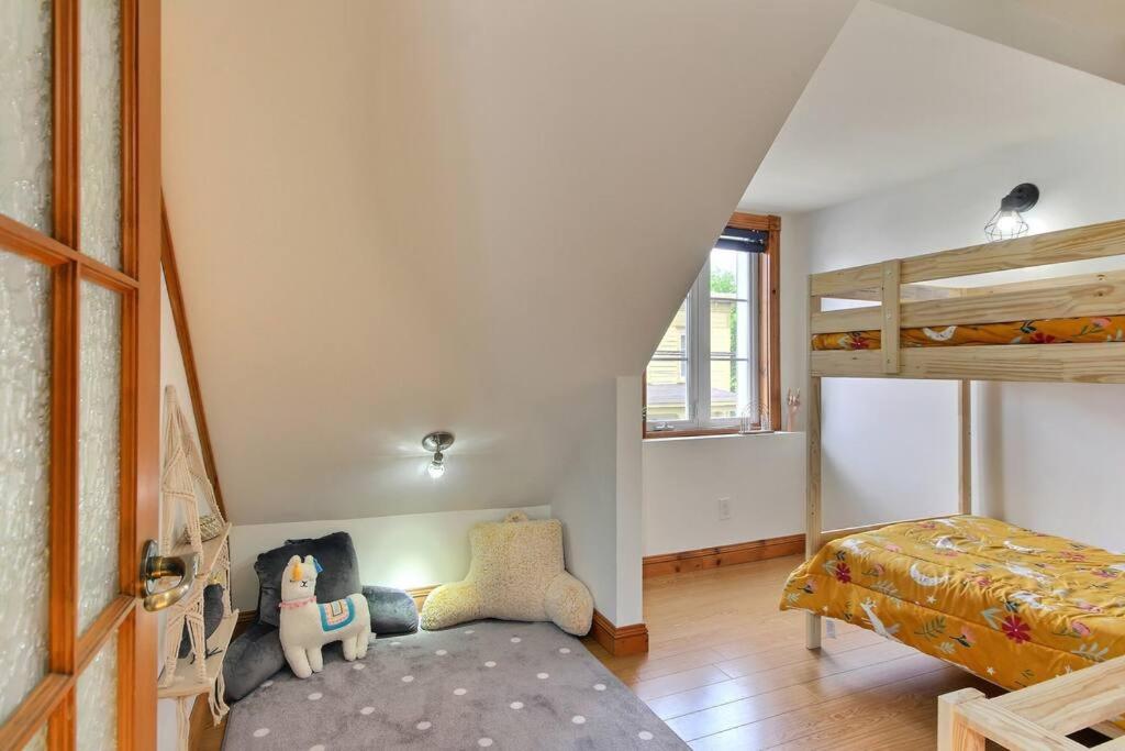 Three-Bedroom House photo 1