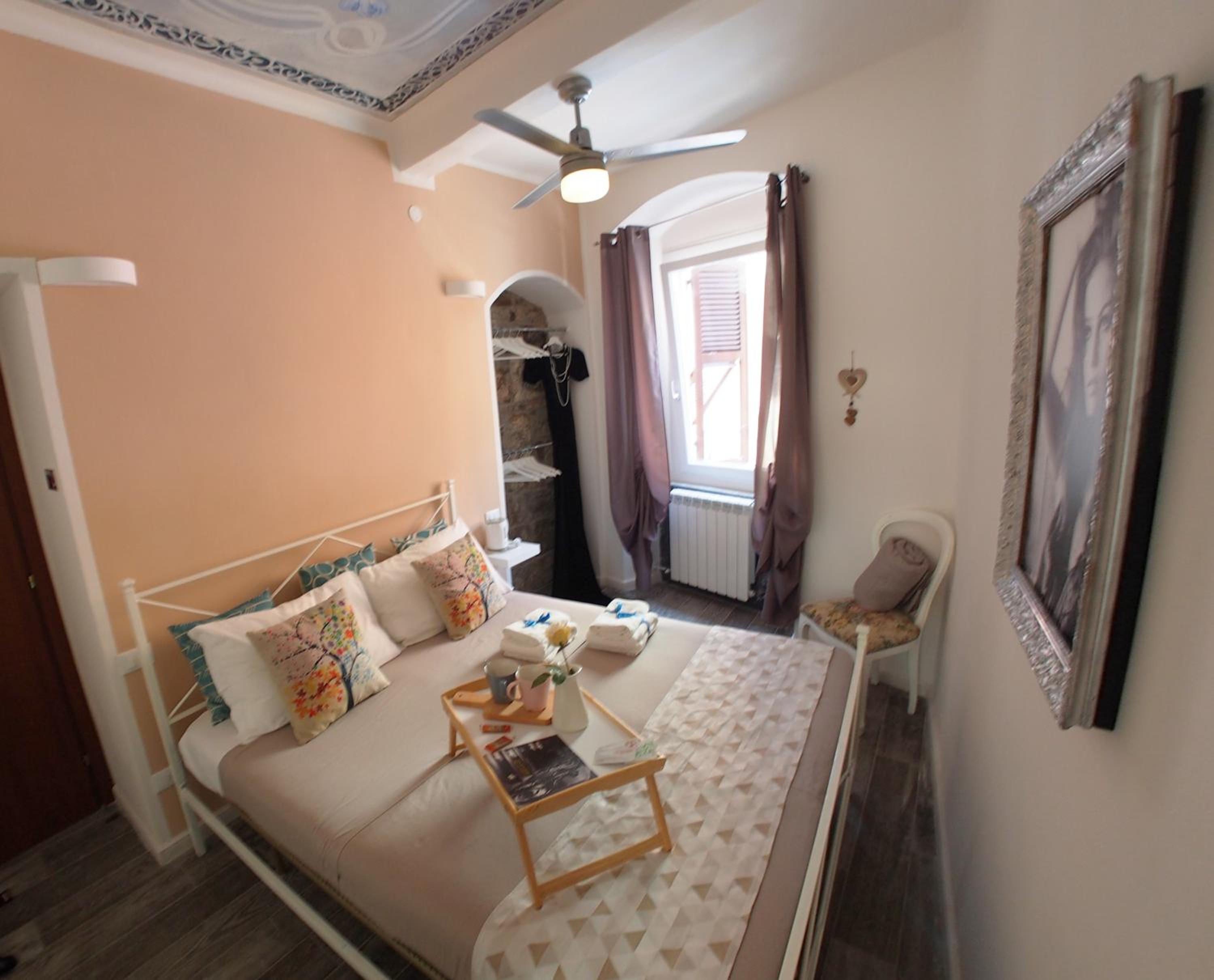 Small Double Room photo 1