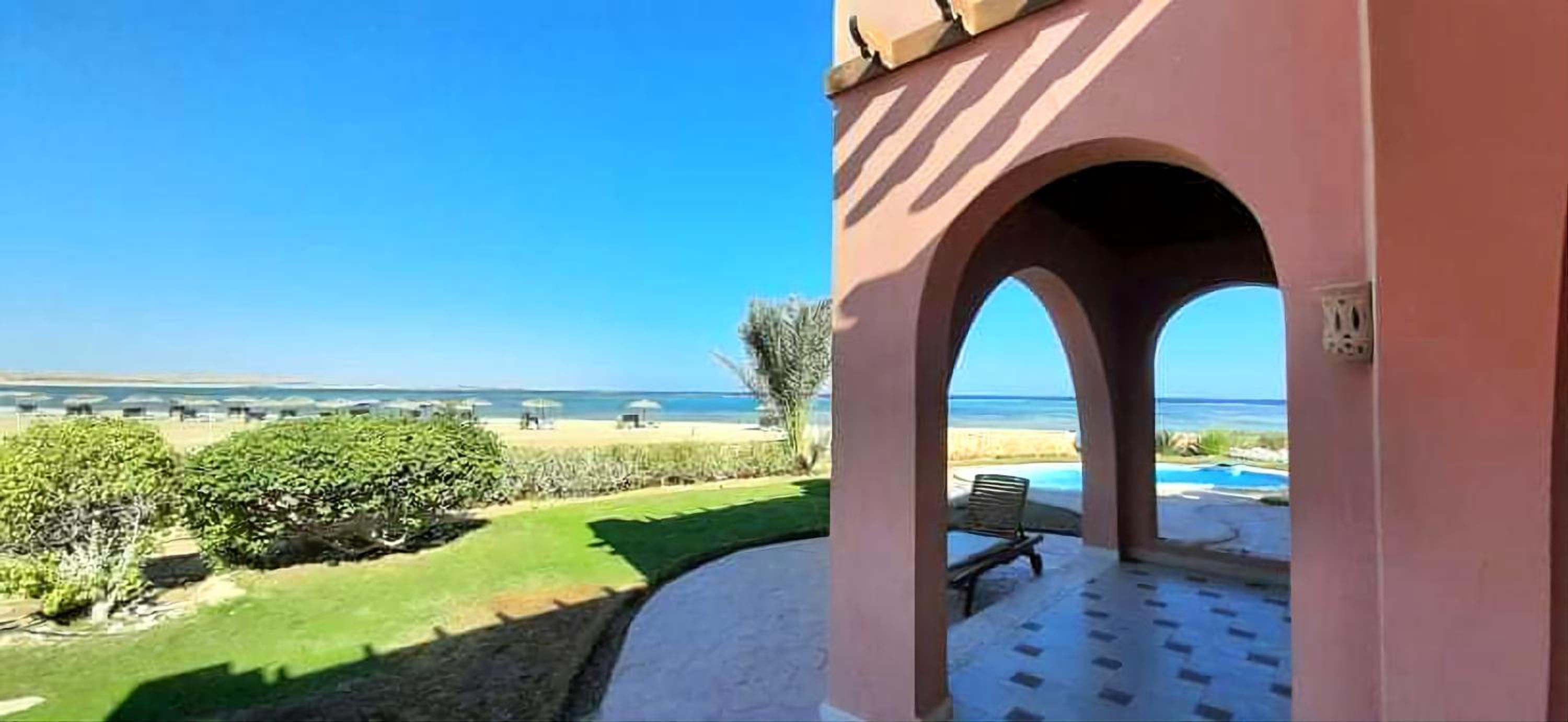Three-Bedroom Villa photo 1