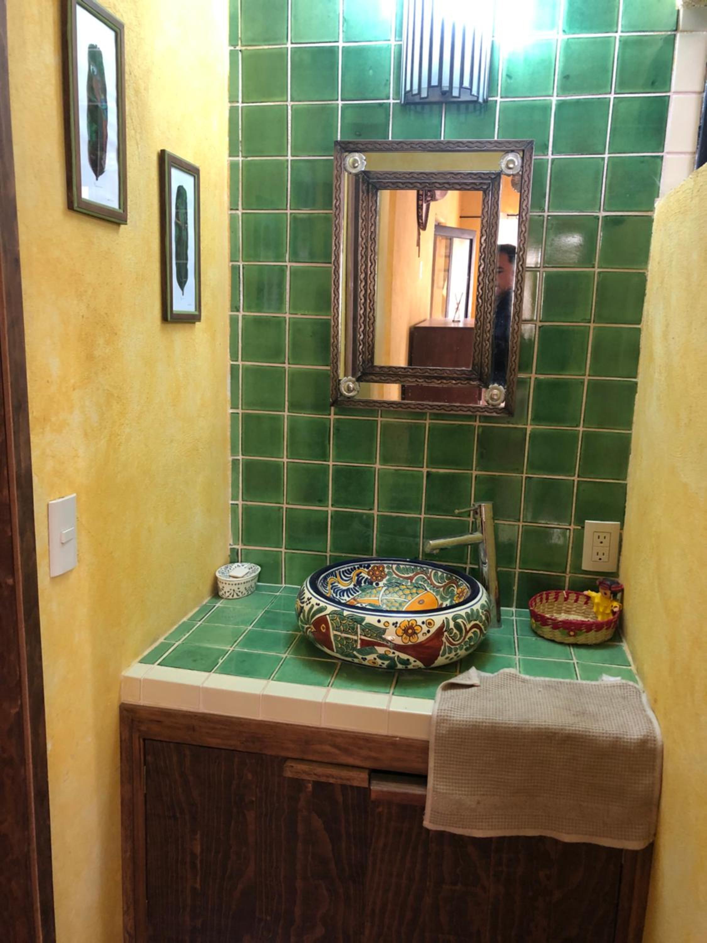 Seven-Bedroom House - Photo 33