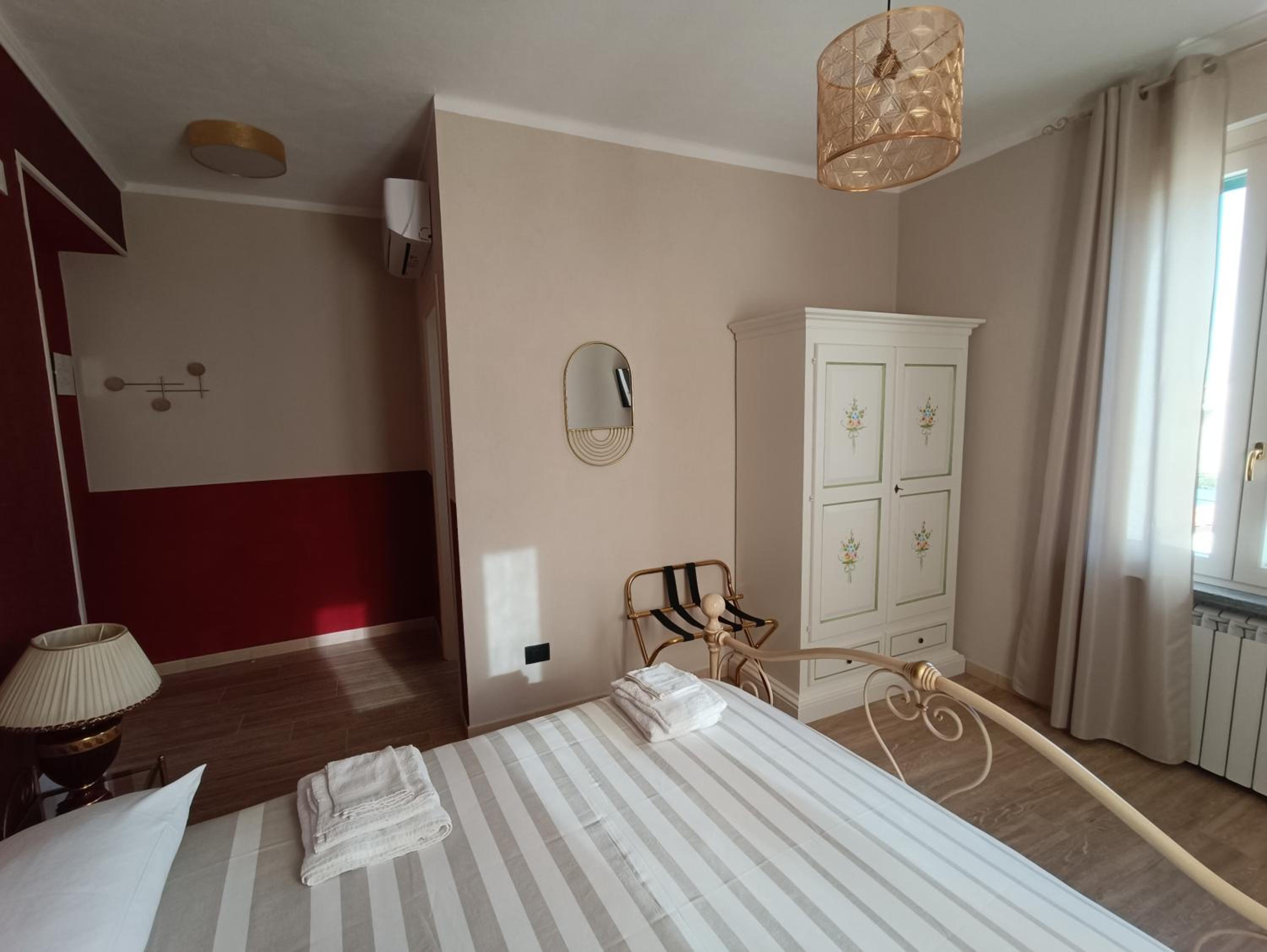 Deluxe Double Room - Photo 7