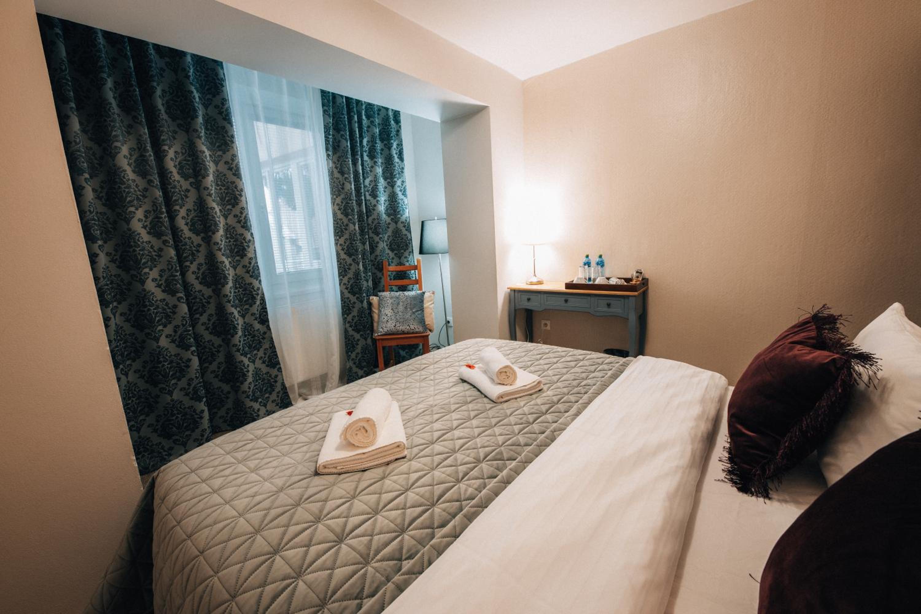 Deluxe Junior Suite photo 3