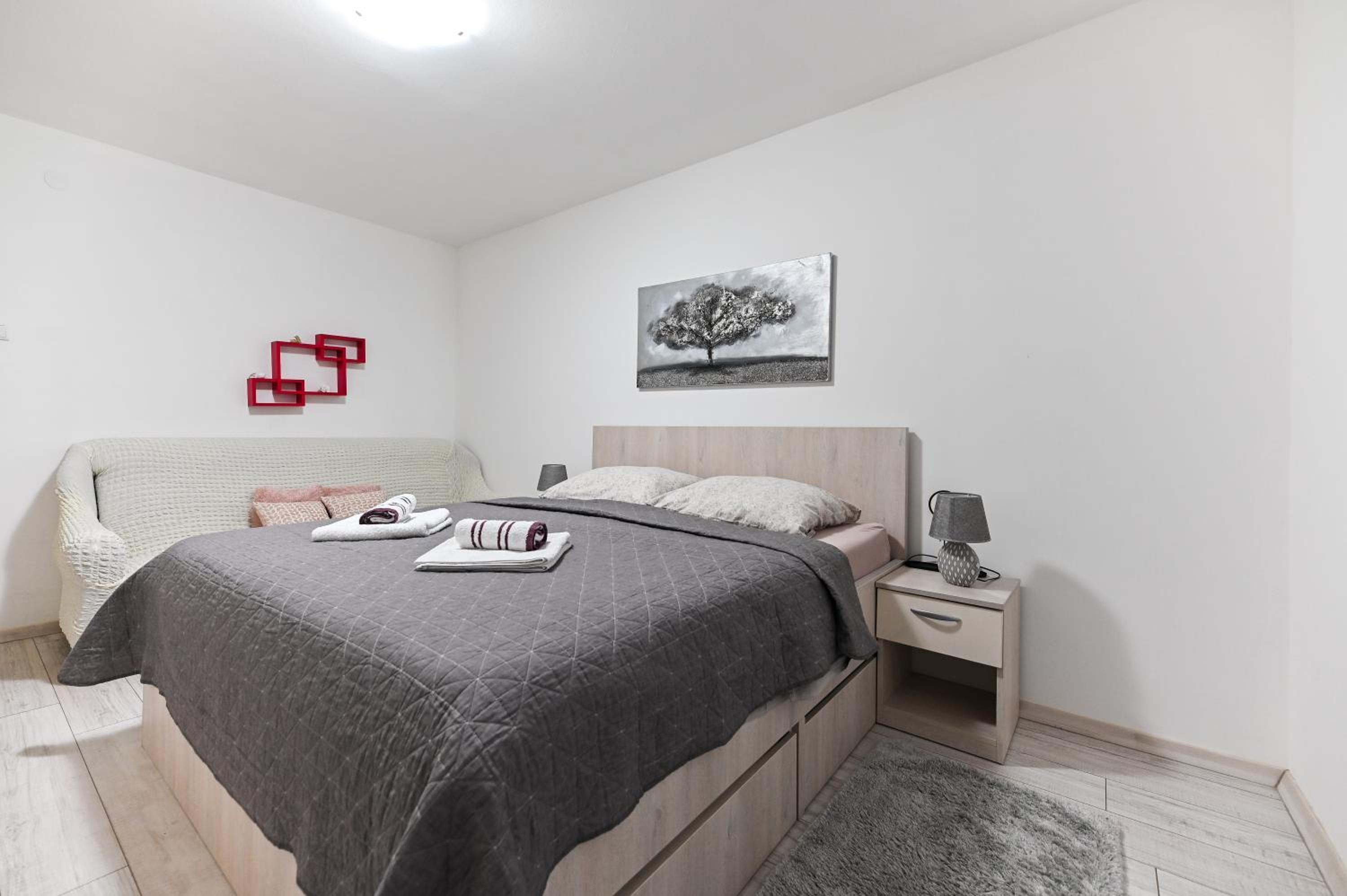 Apartment - Photo 45