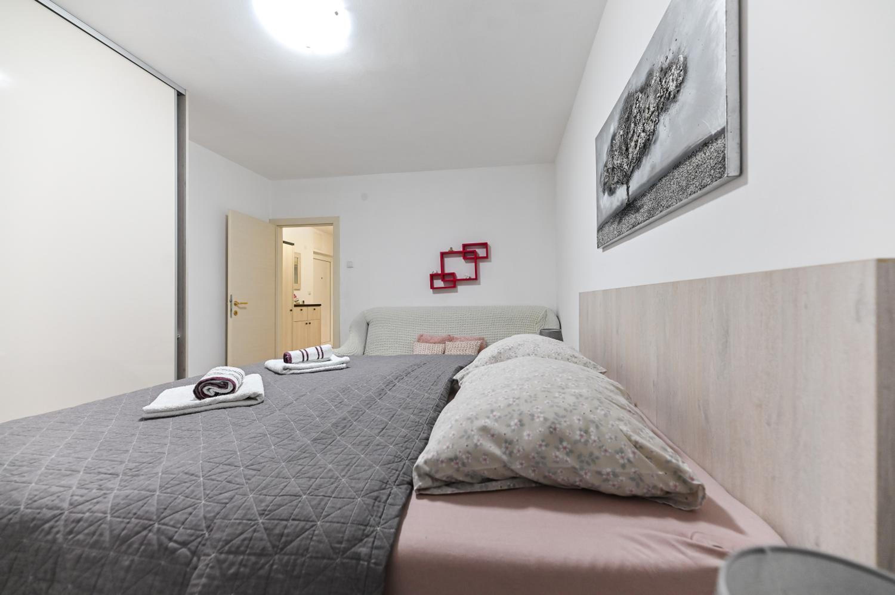 Apartment - Photo 46