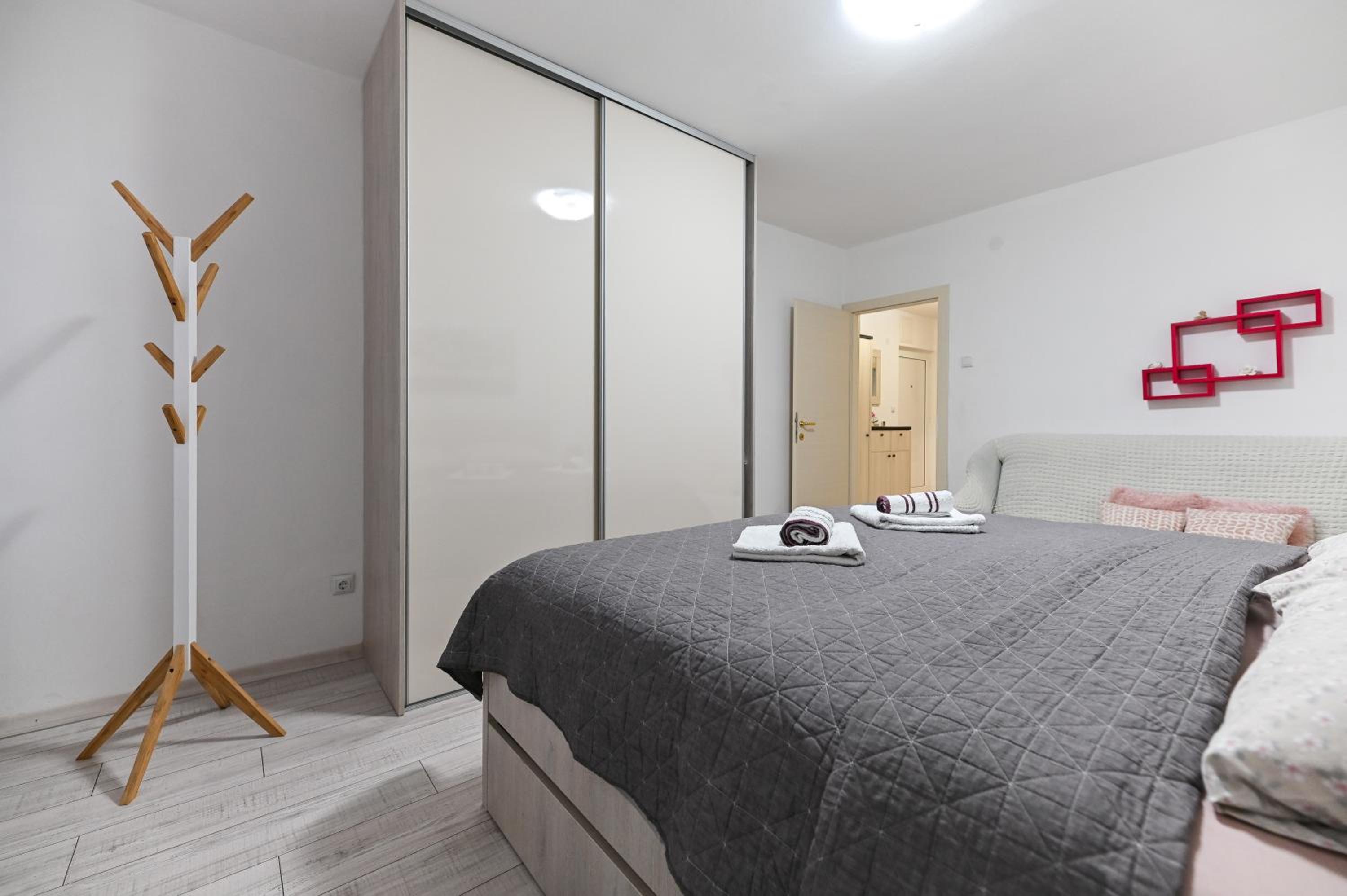Apartment - Photo 48