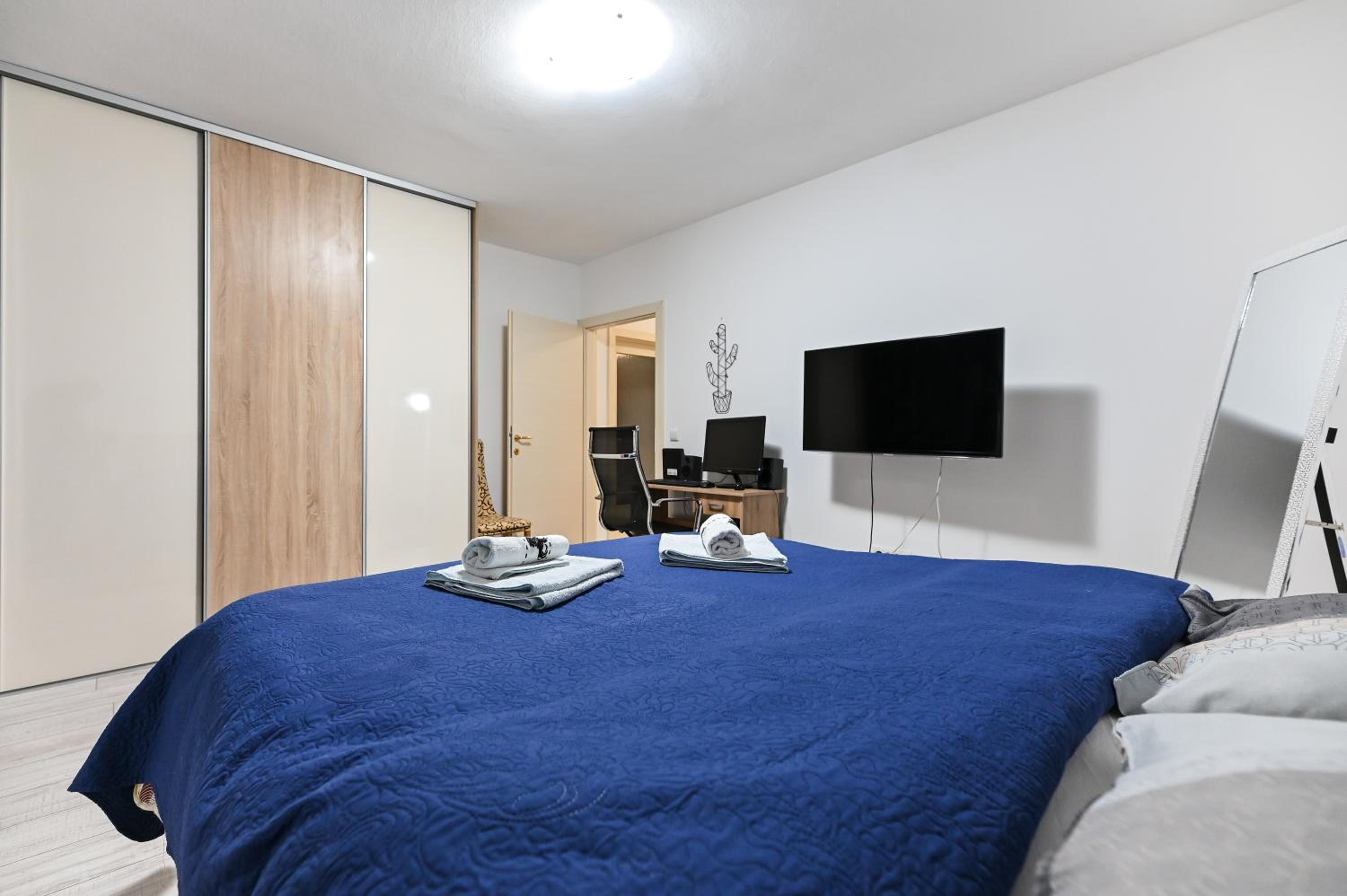 Apartment - Photo 52