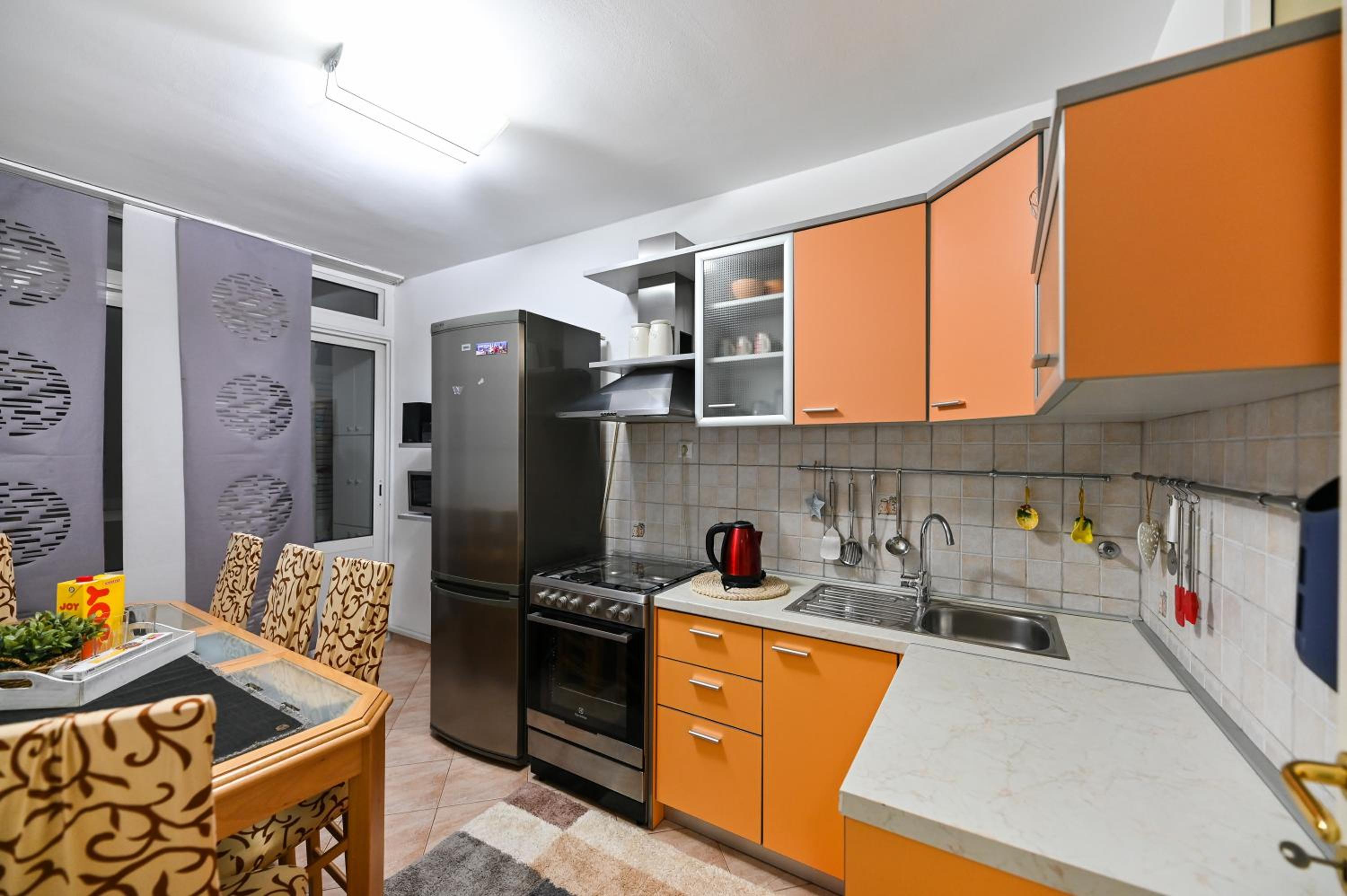 Apartment - Photo 2