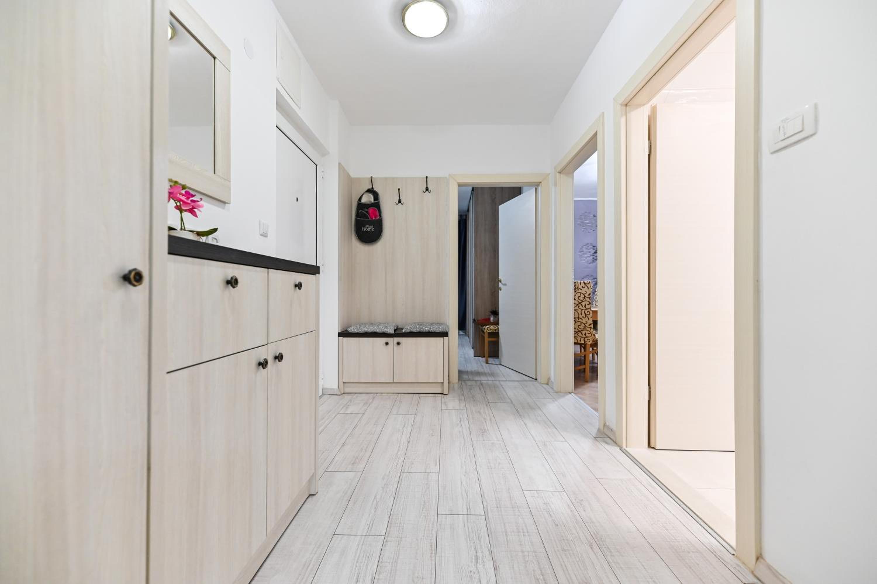 Apartment - Photo 19