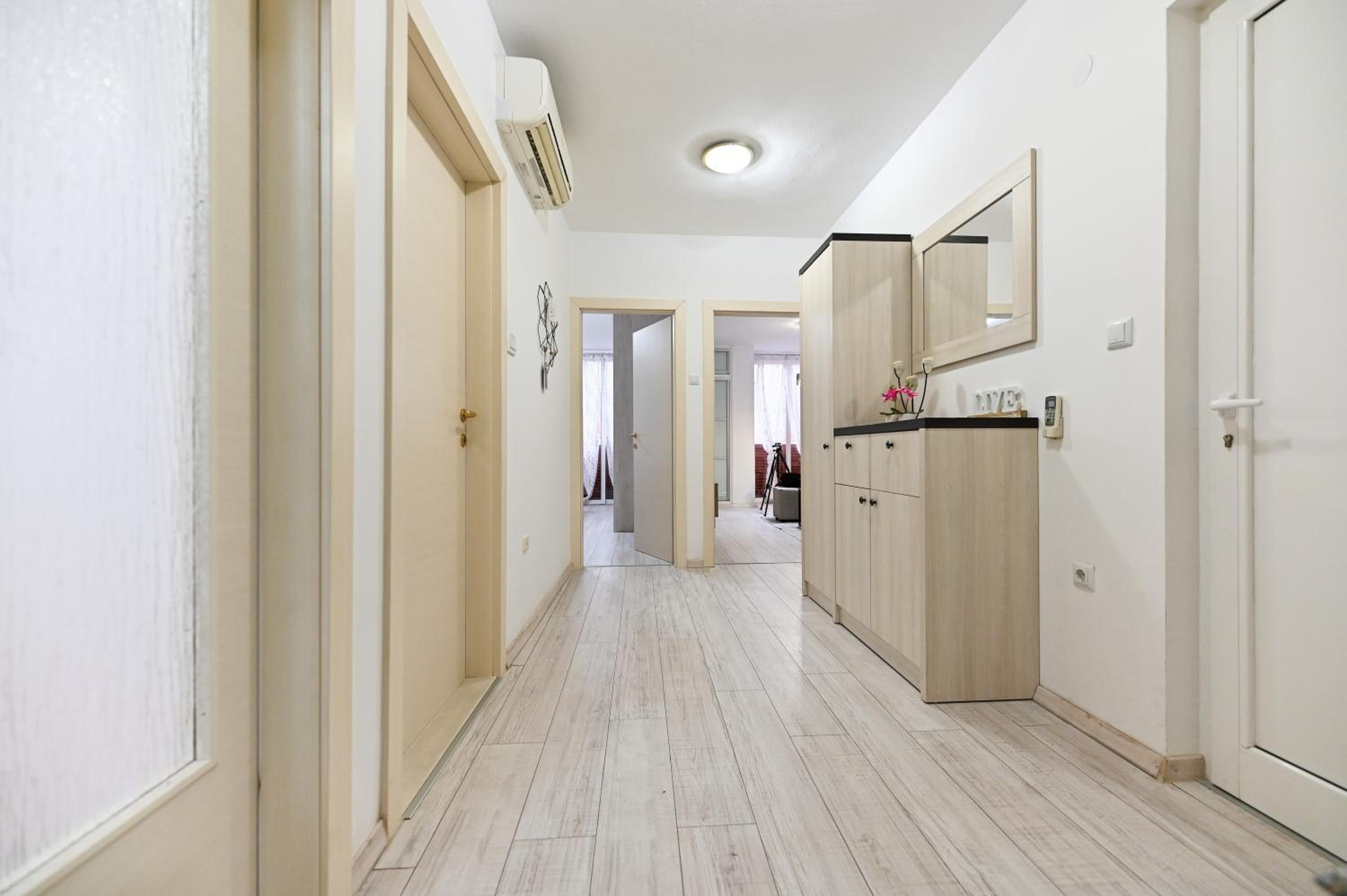 Apartment - Photo 28