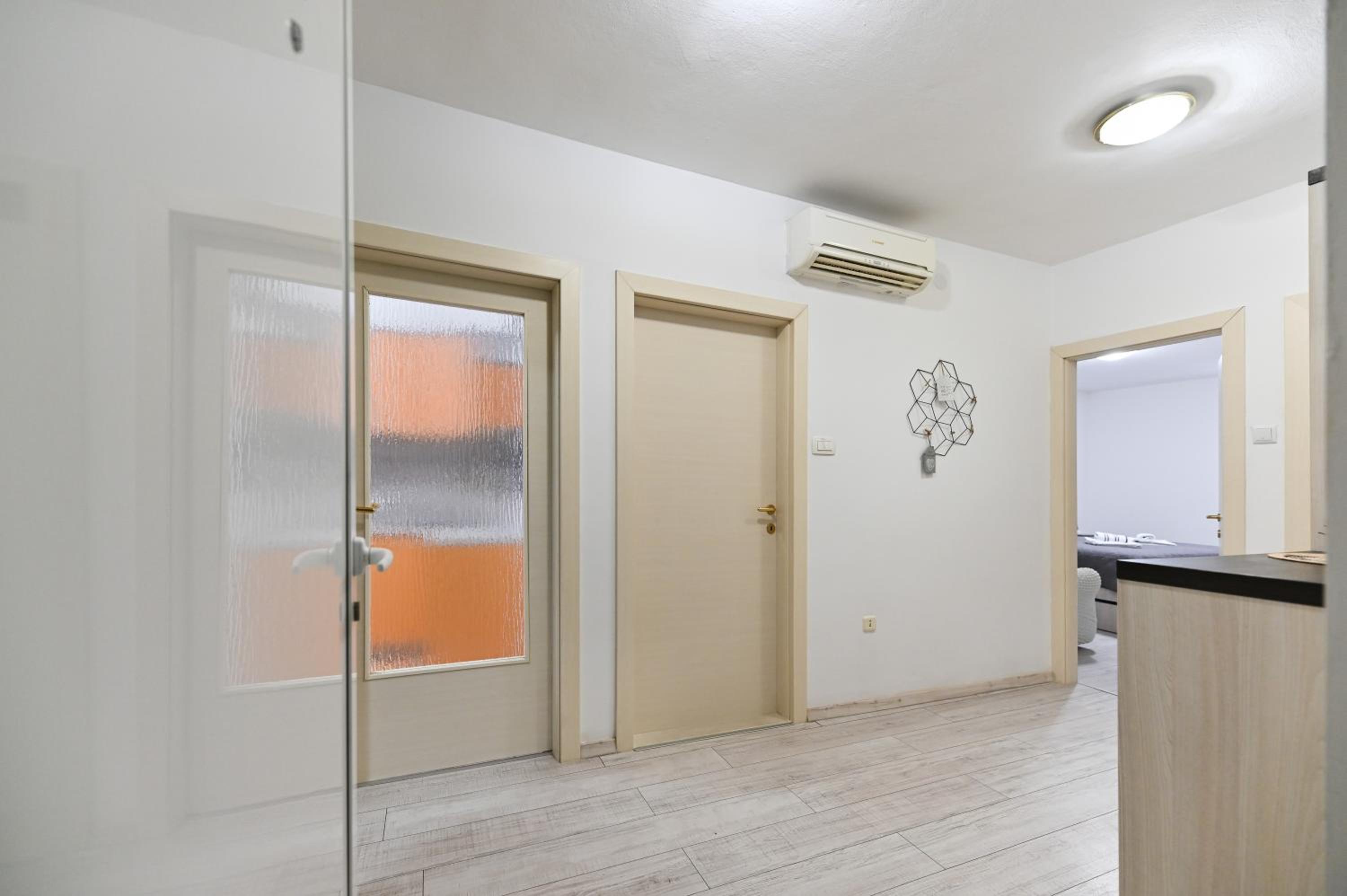 Apartment - Photo 30