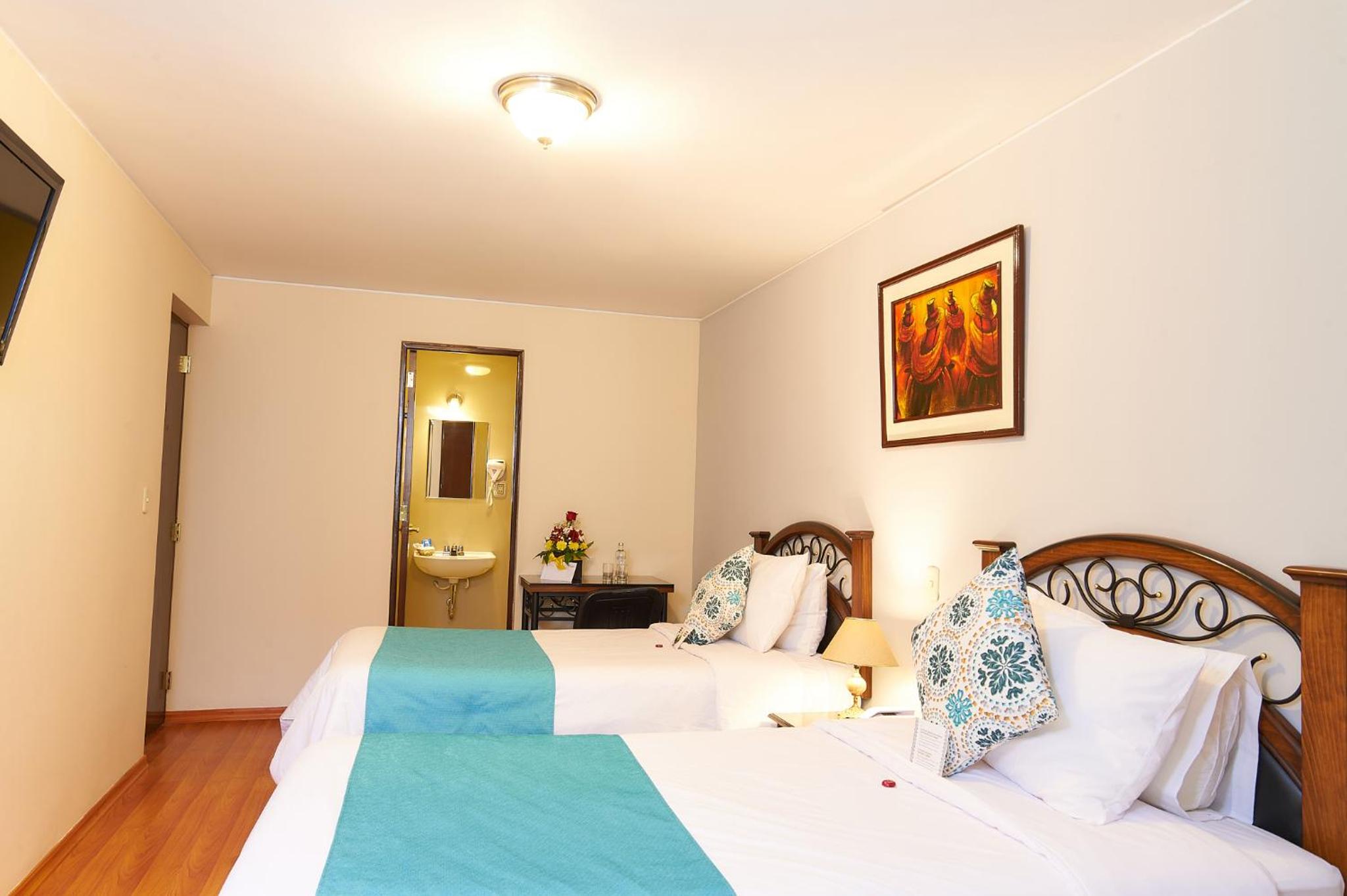Twin Room - Photo 3