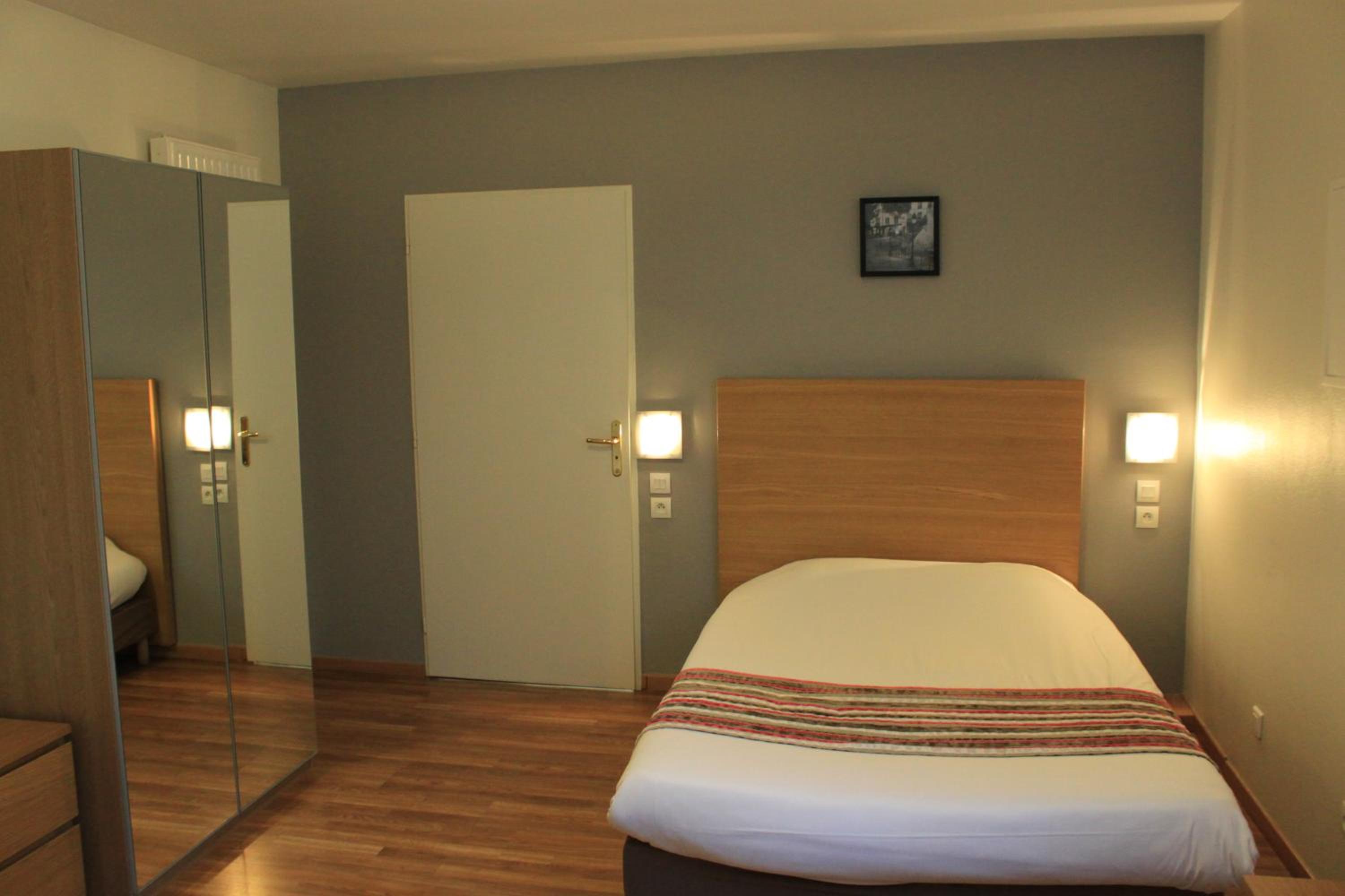 Quadruple Room - Photo 1