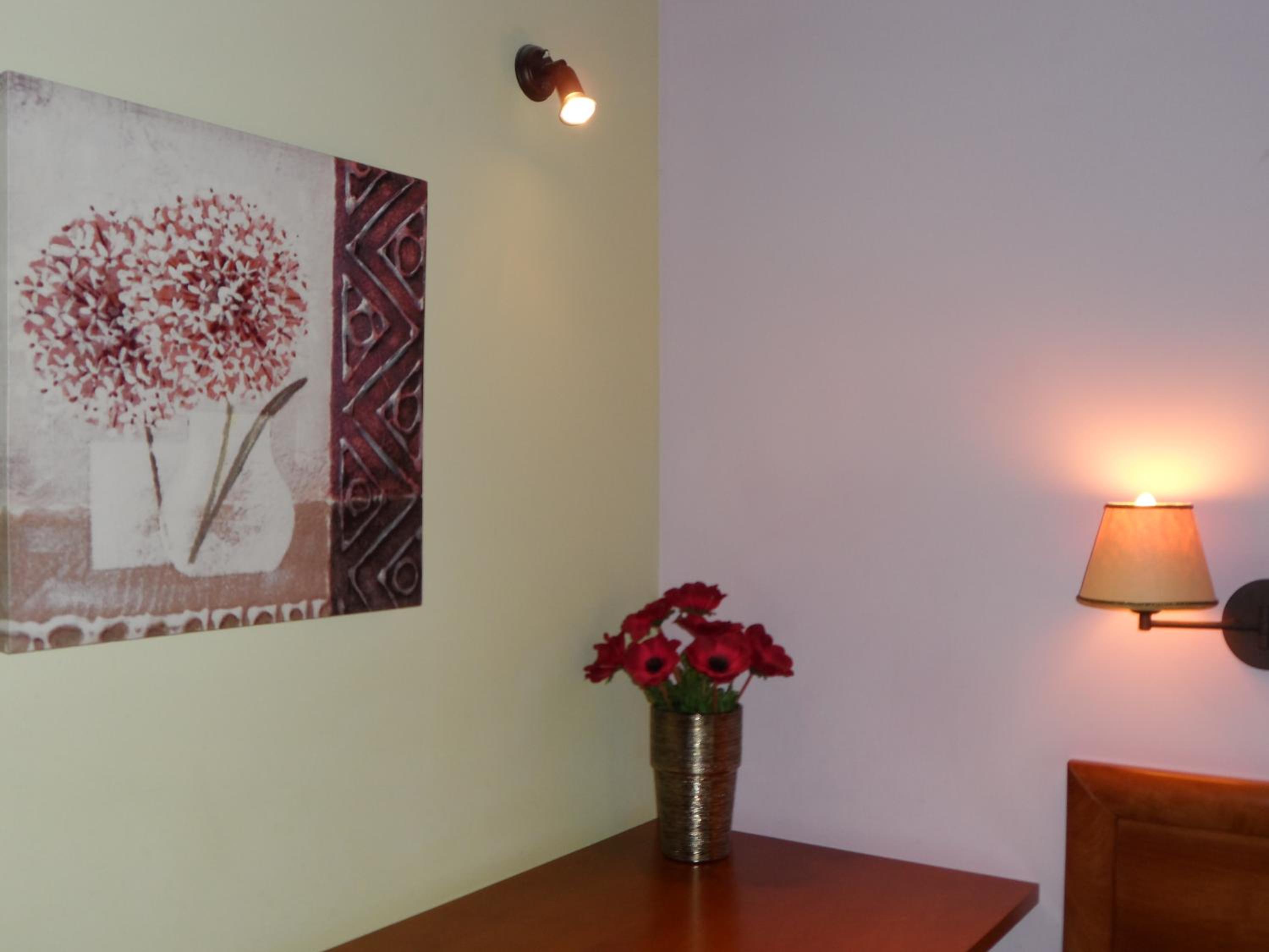 Deluxe King Room photo 2