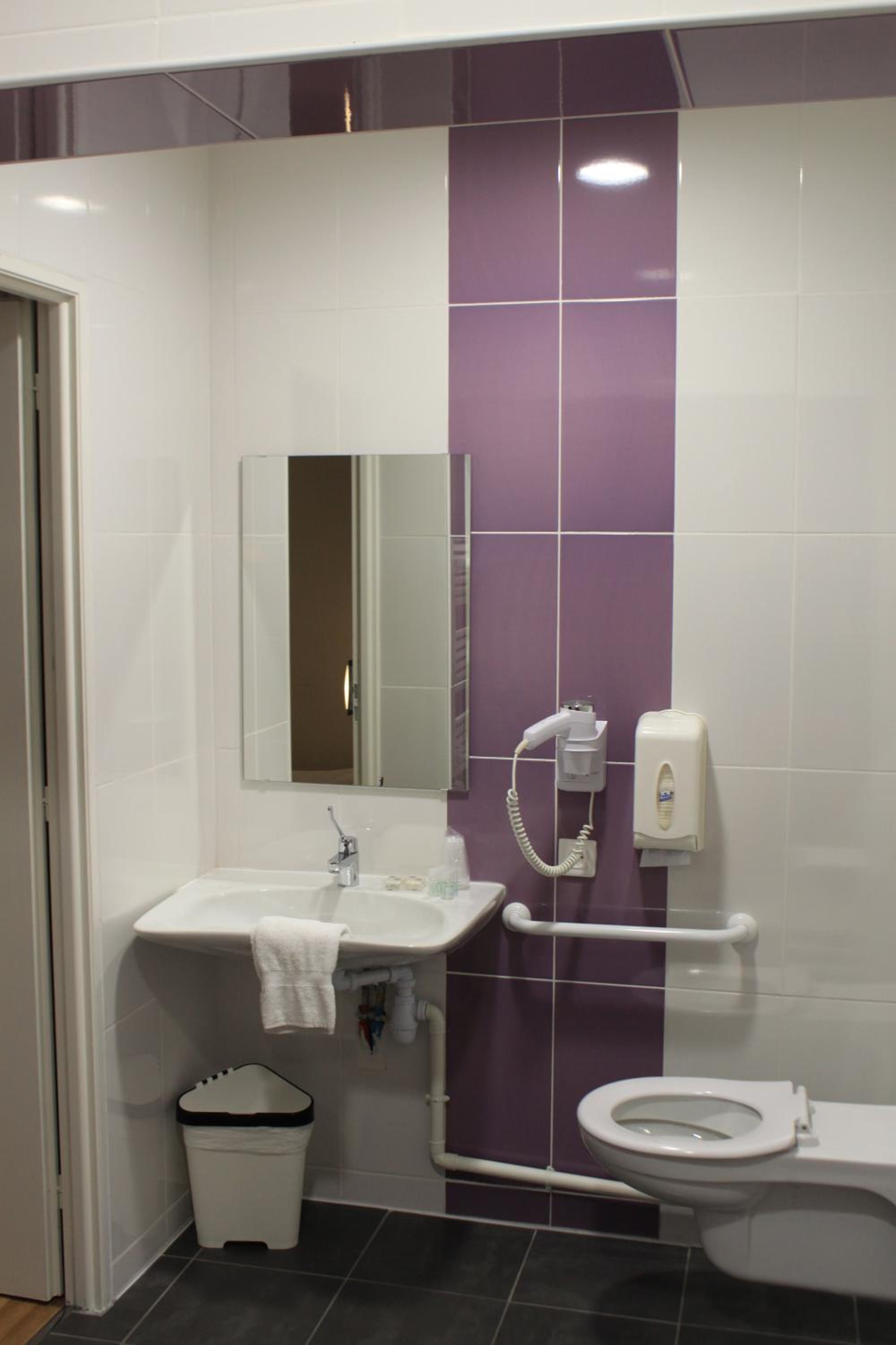 Quadruple Room - Photo 2
