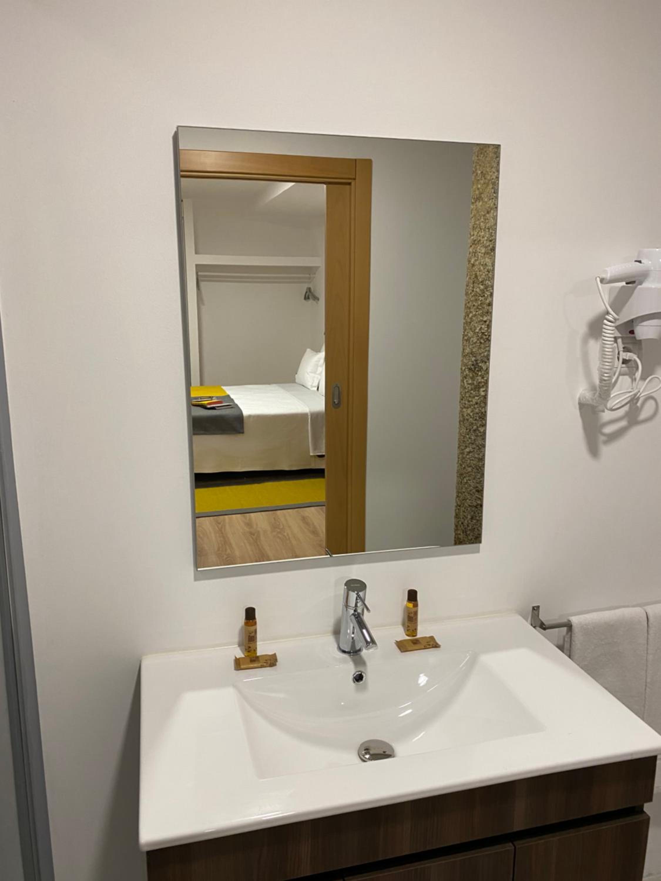 Double Room - Photo 9