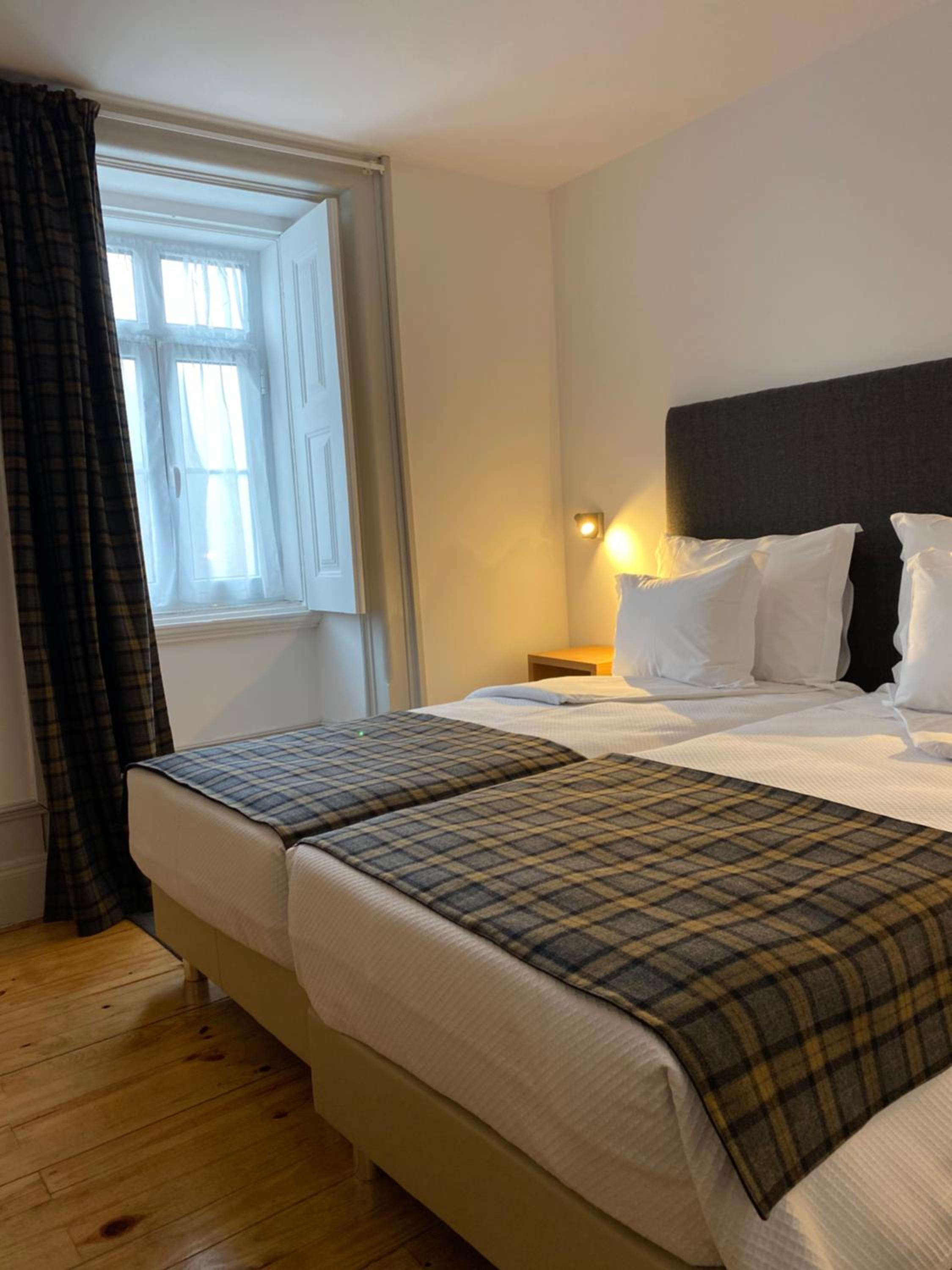 Twin Room - Photo 2