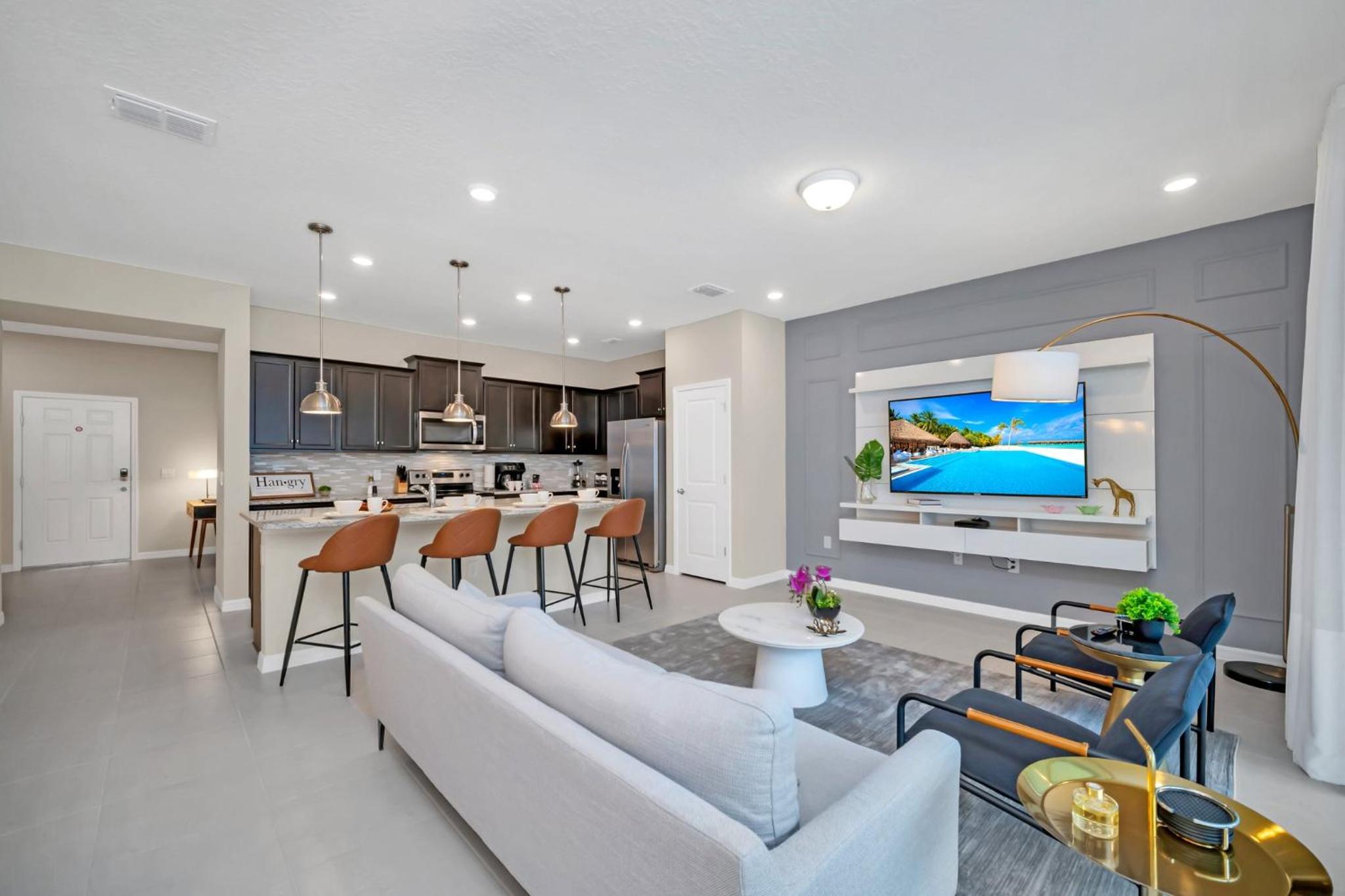 Five-Bedroom House - Photo 12