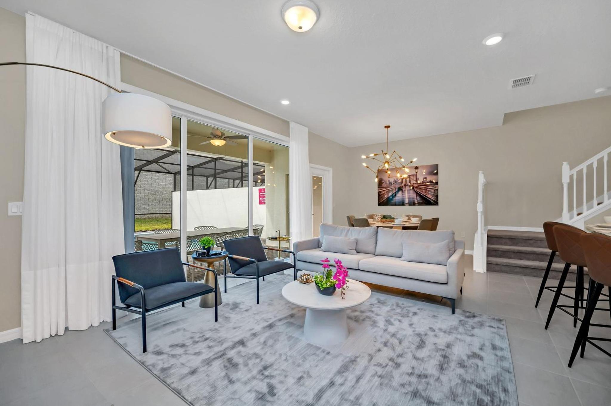 Five-Bedroom House - Photo 16